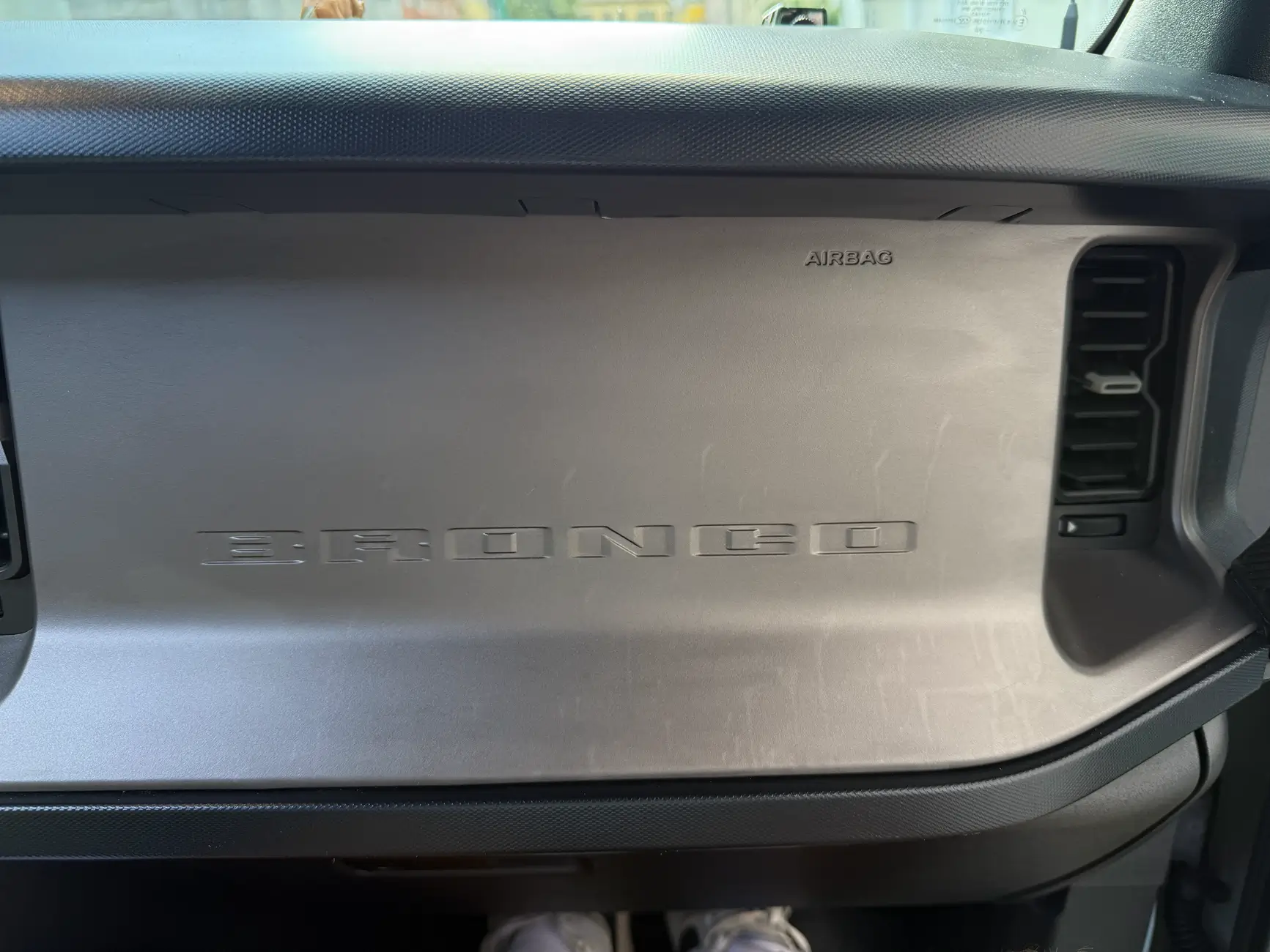 Ford Bronco Need help getting rid of cleaning product splatters on passenger side dashboard tempImagekCxpTG