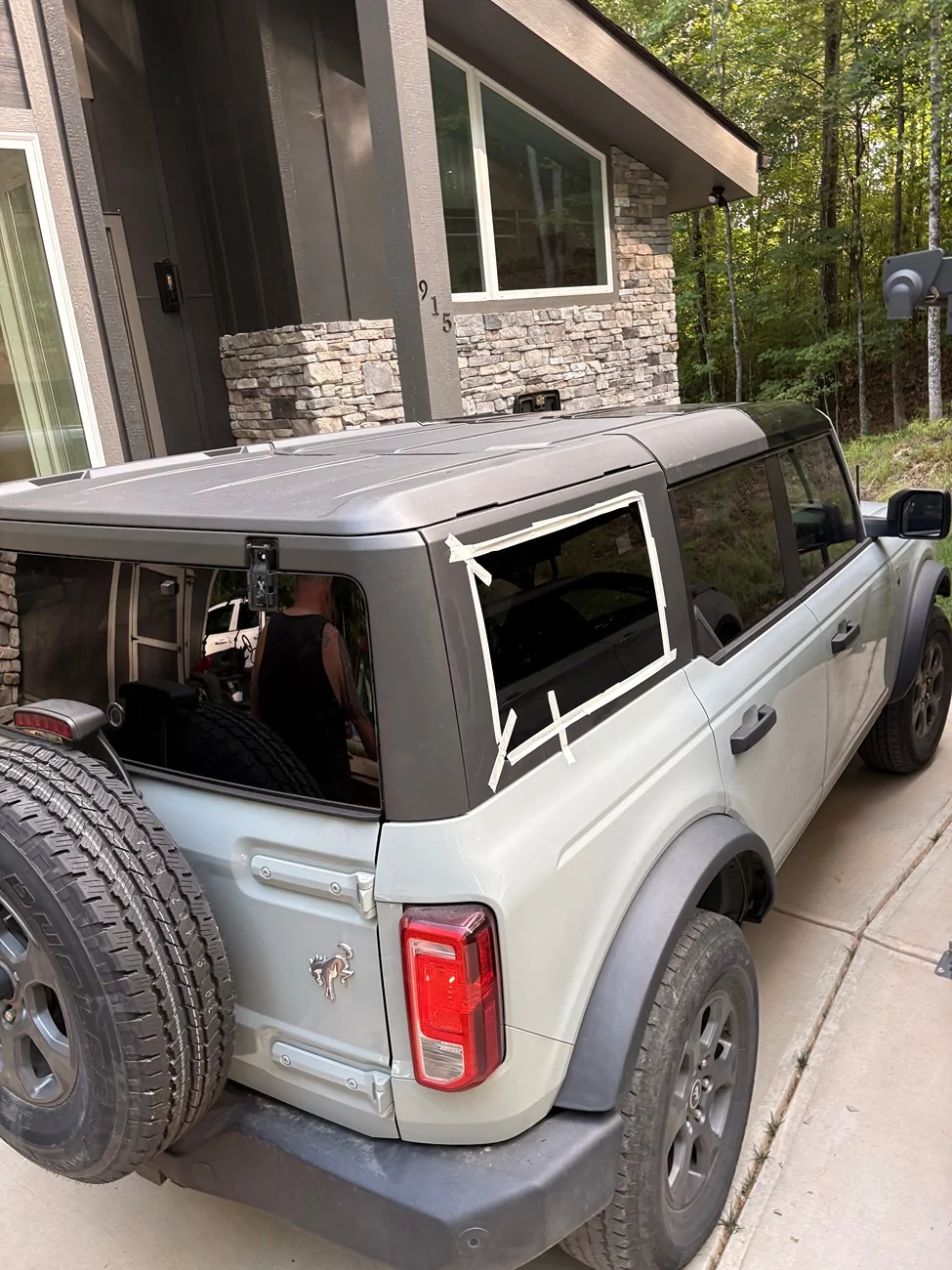 Ford Bronco Inquiring about the function of Rear lift glass. New hardtop owner. IMG_2606