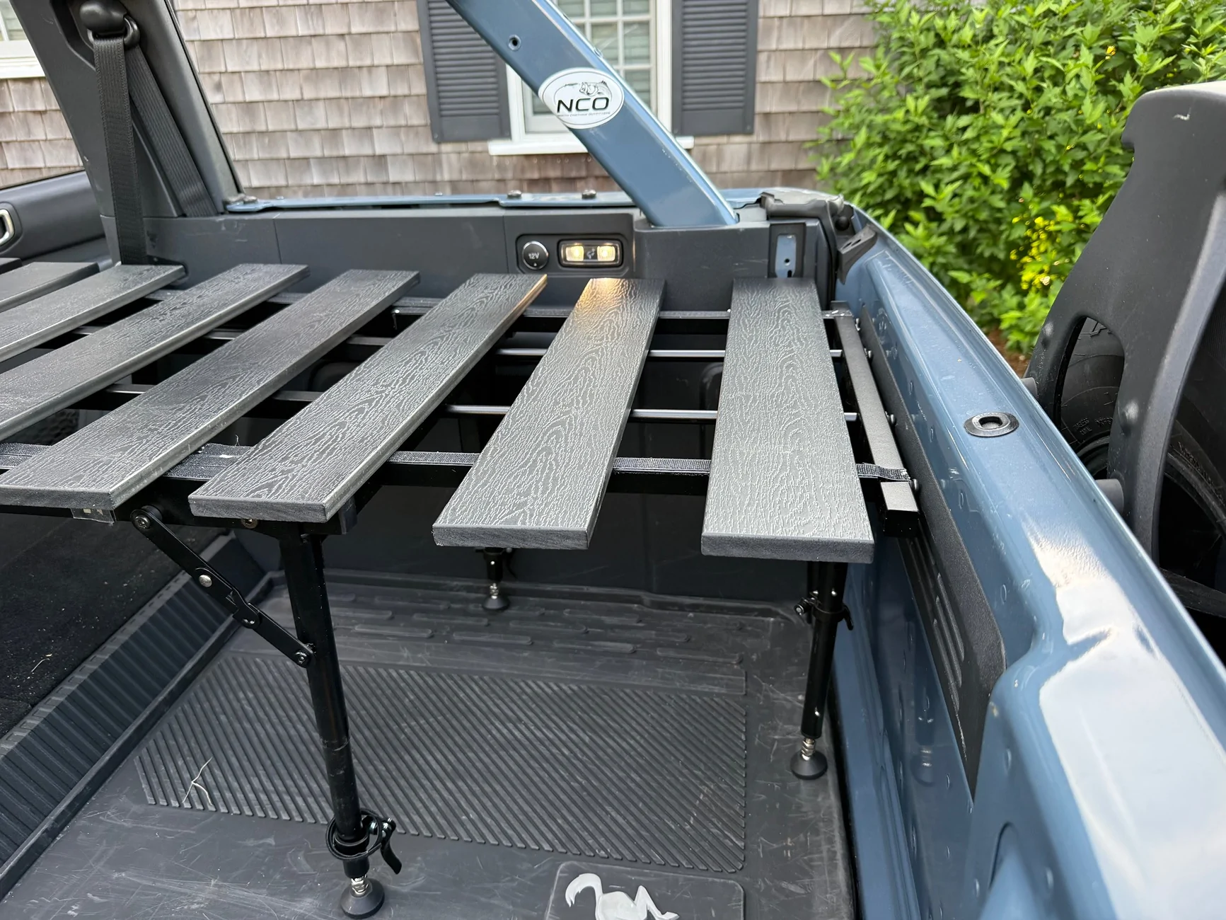 Ford Bronco Nokhu vs Hele Box vs Pacific Adventure Works sleeping platforms IMG_6932