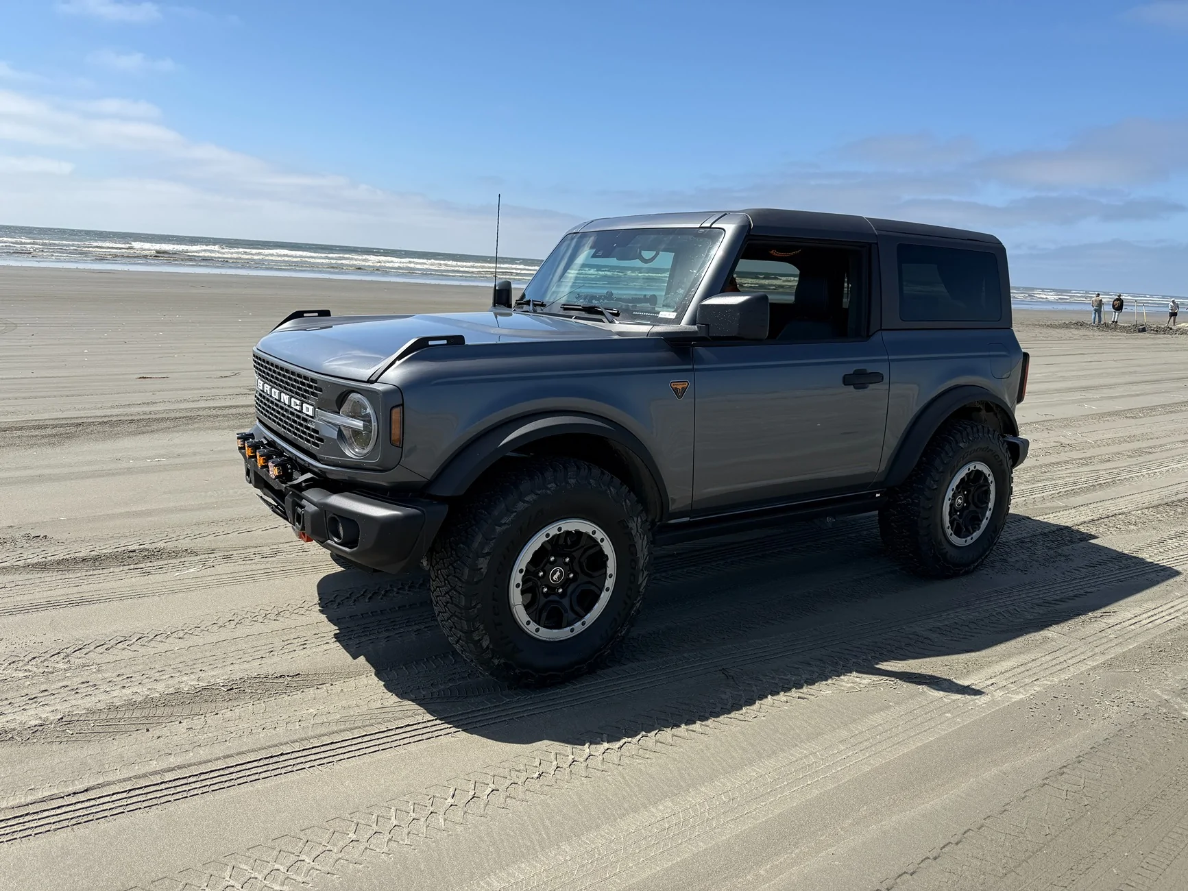 Ford Bronco Looking for inspiration: LED integration in grille Bronco Beach