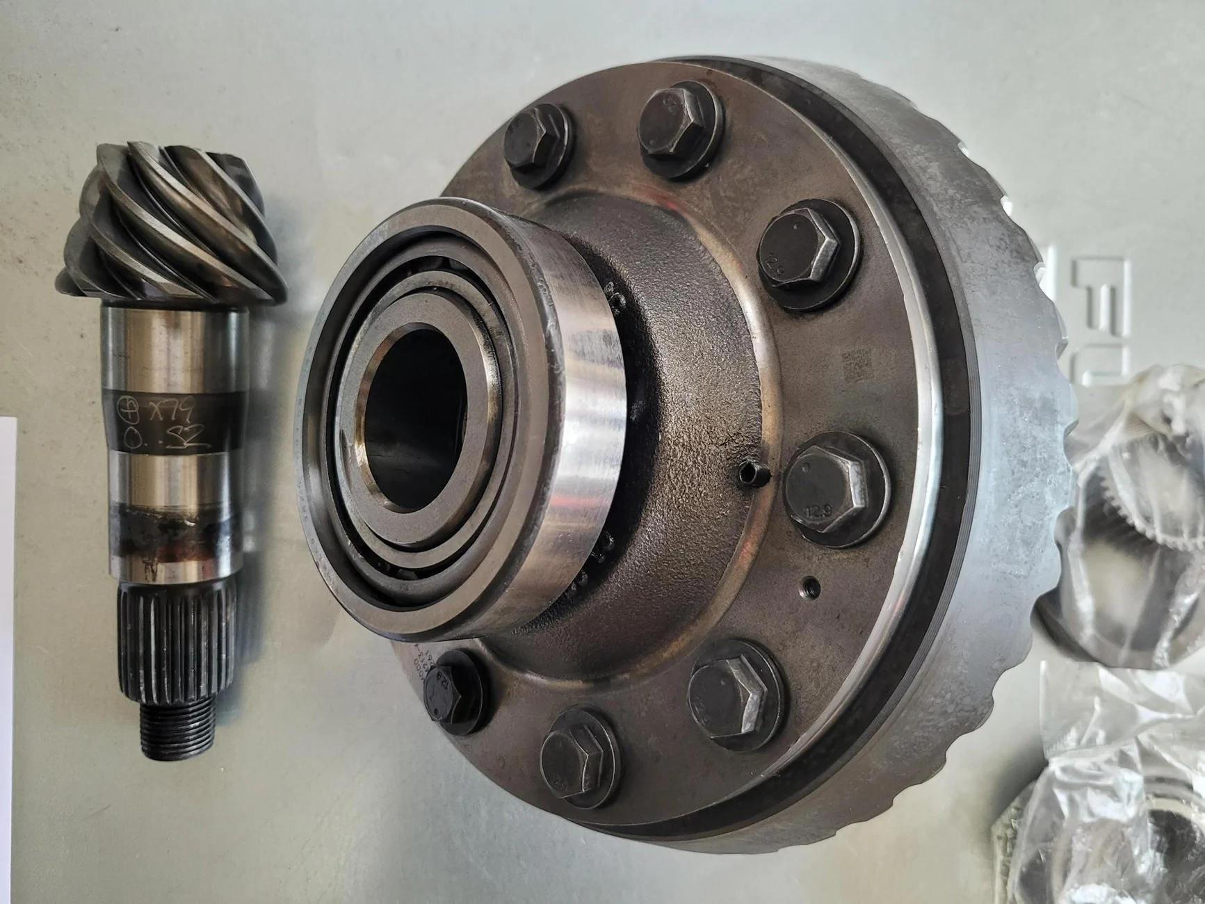 Ford Bronco Spicer M220 4.88 Ring & Pinion, Ford M220 OEM E-Locker, and M220 Outer Axle Bearing and Seal Kit ($450 Shipped) 20260706_132200