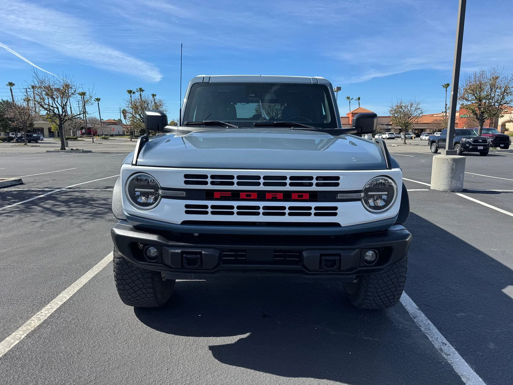 Ford Bronco $45,000 Ford Bronco 2023 Heritage Edition - Manual IMG_3385