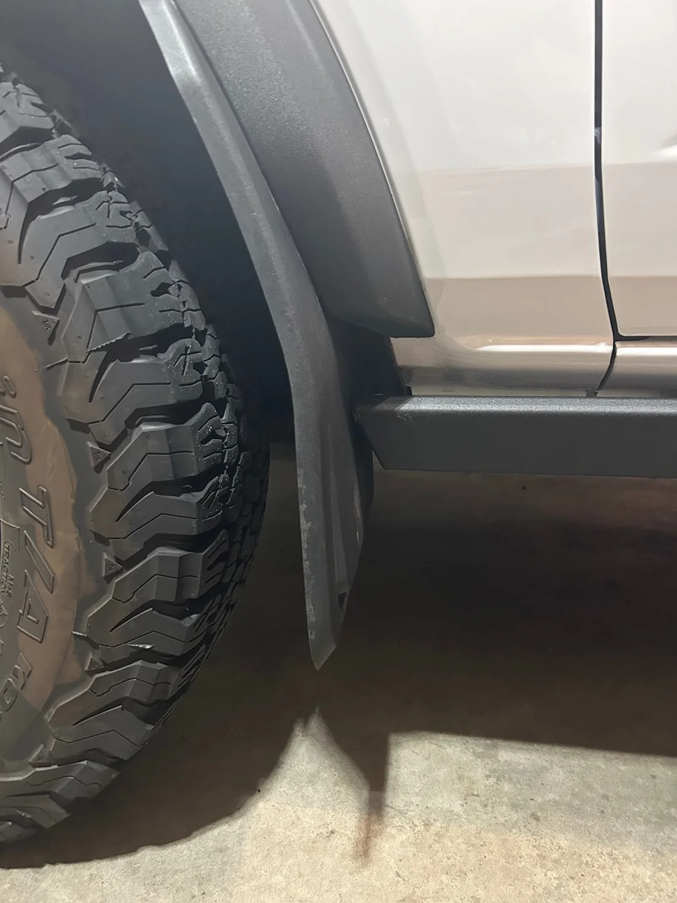 Ford Bronco OEM MUDFLAPS WITH OEM RUNNING BOARDS IMG_6623