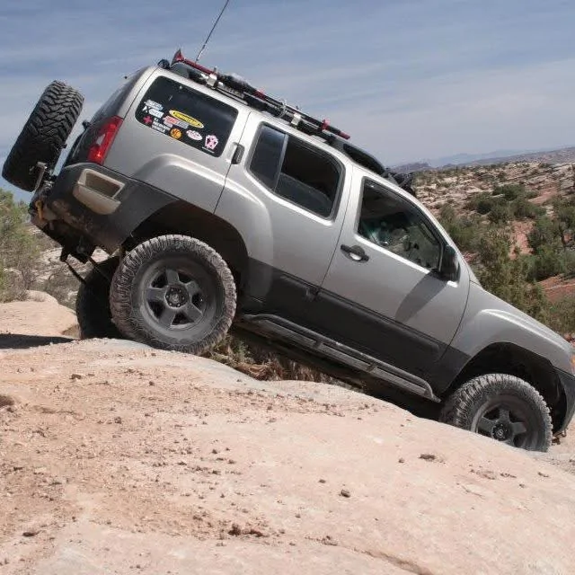Ford Bronco 37s - 6112 vs HOSS 3.0/Eibach HD springs IMG_1999