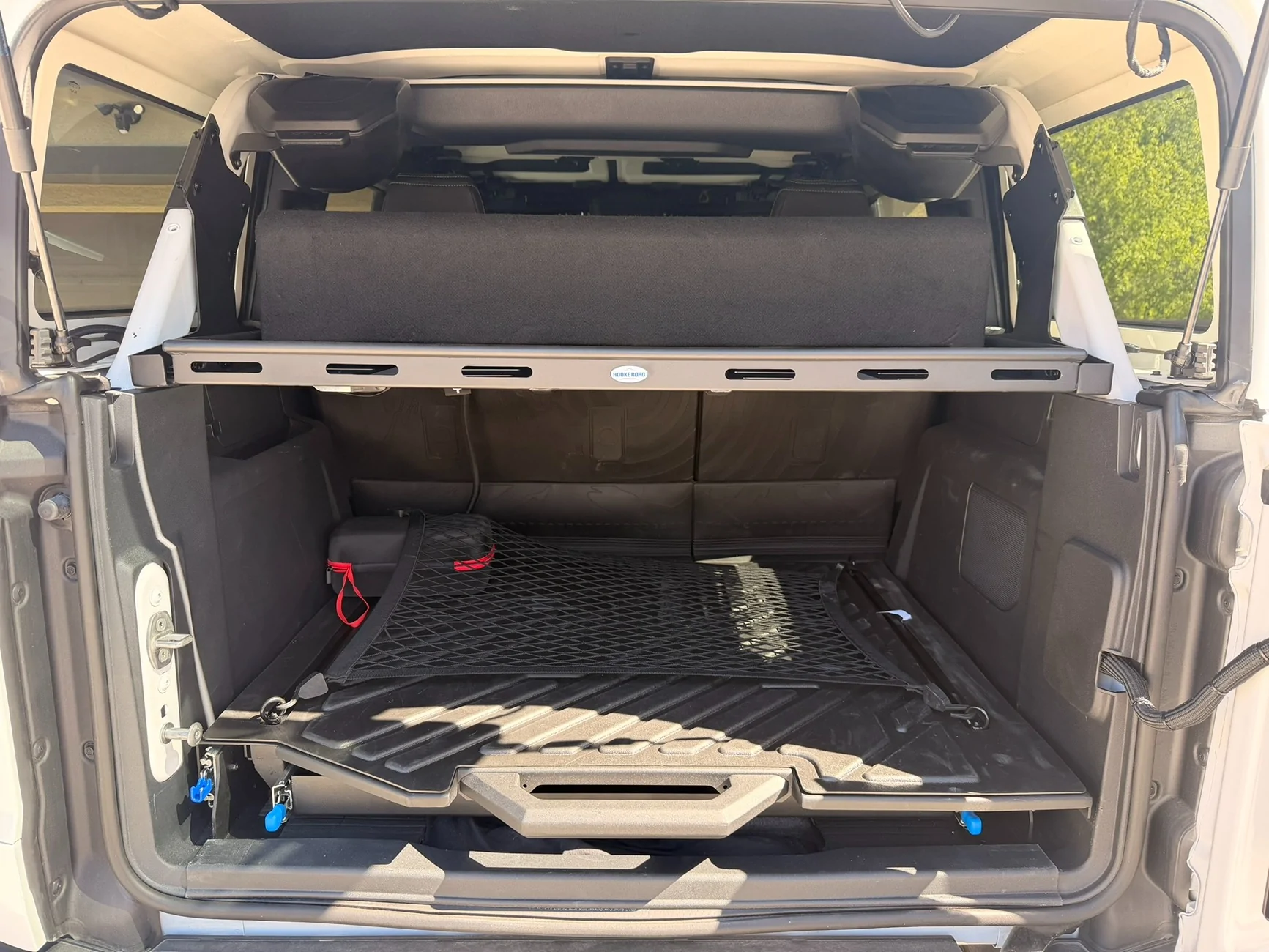 Ford Bronco Has anyone used the Hooke Rear Storage Cargo Rack that mounts to roll bar IMG_4799
