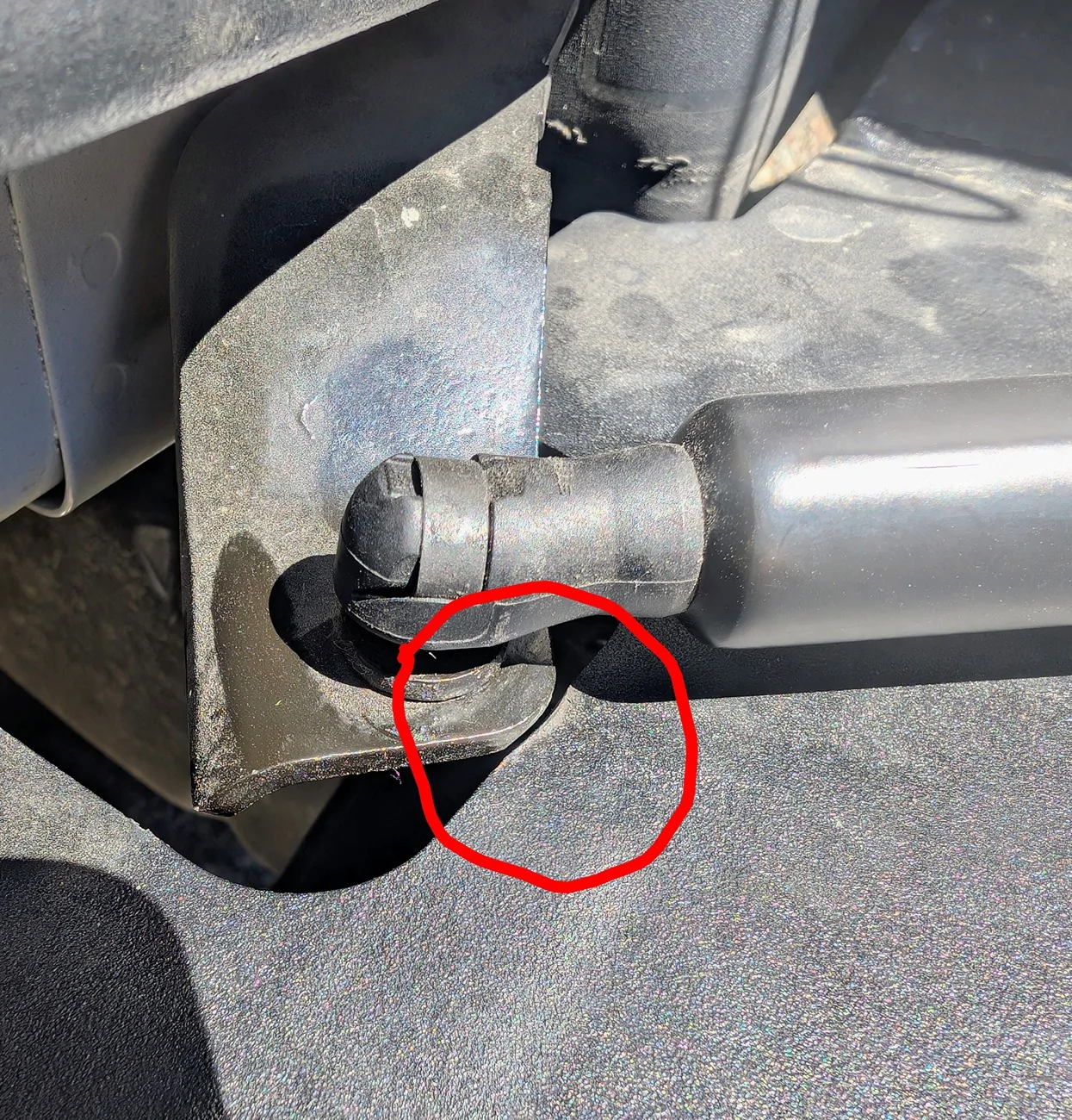 Ford Bronco Warn Elite Rear Bumper - Squashing the Squeak PXL_20260712_214541580~3