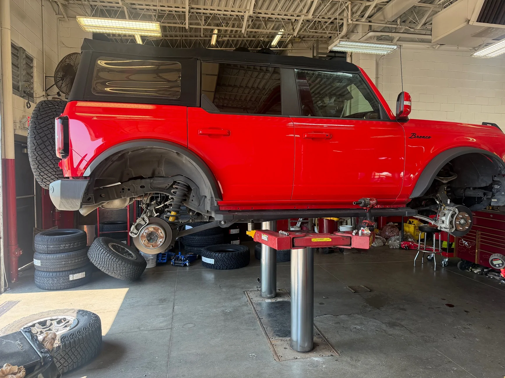 Ford Bronco Flat Towing, unexpected brake lockup. IMG_5763