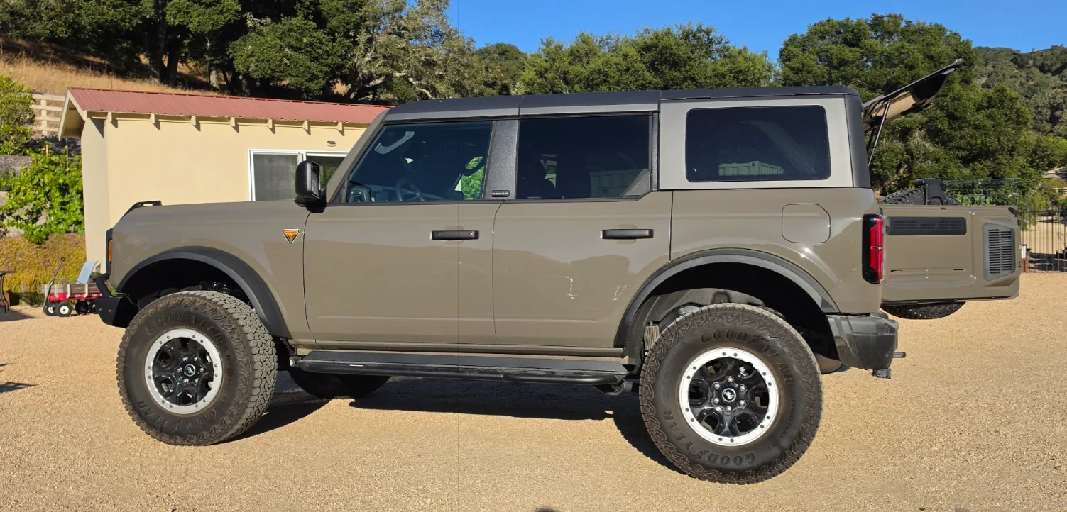Ford Bronco Marsh Gray Colour Can people post pictures 1784137847117-2
