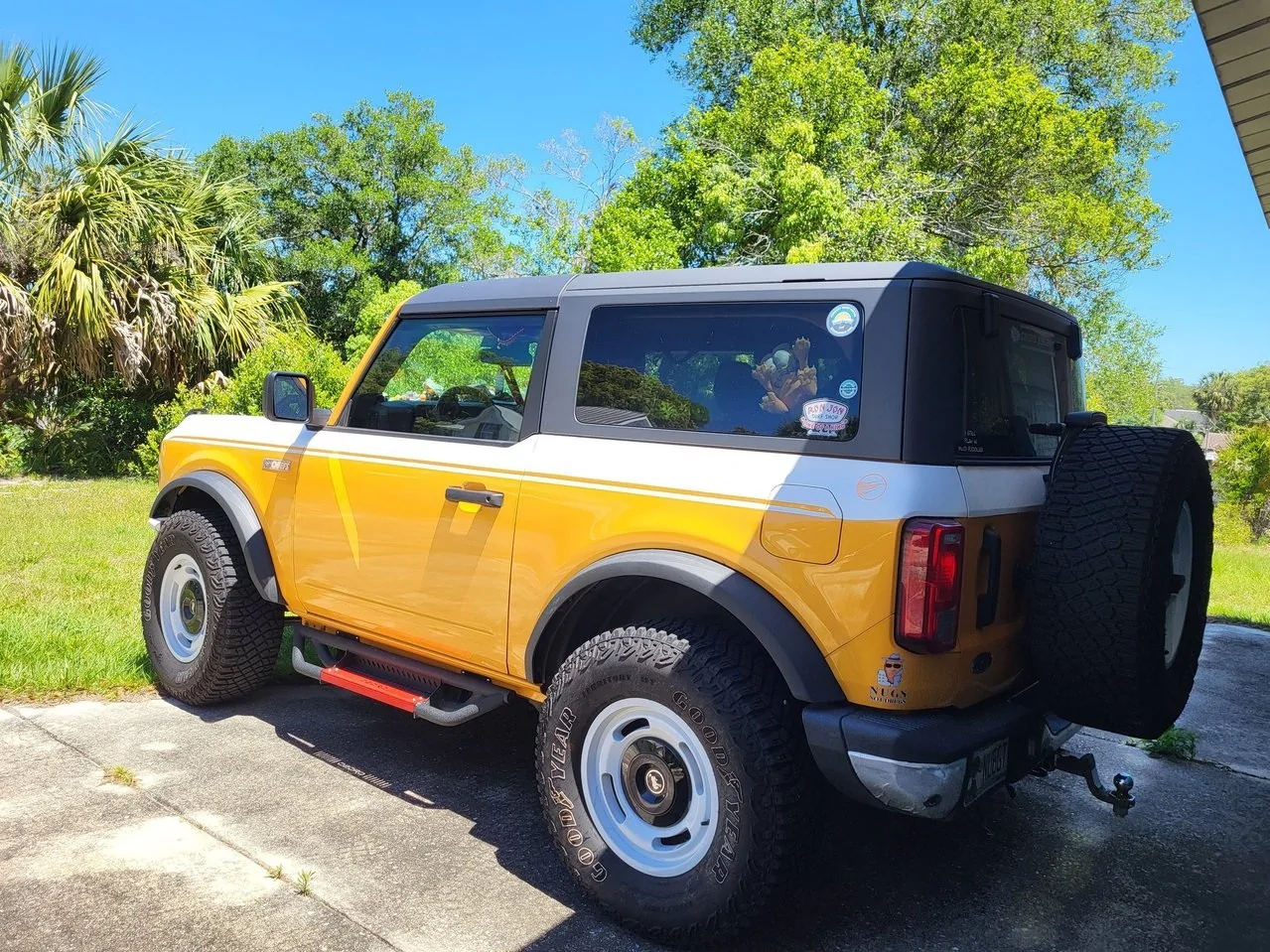Ford Bronco "Old School" Classic Bronco Looks [Photos Edition] -- post pics of your build! drive r