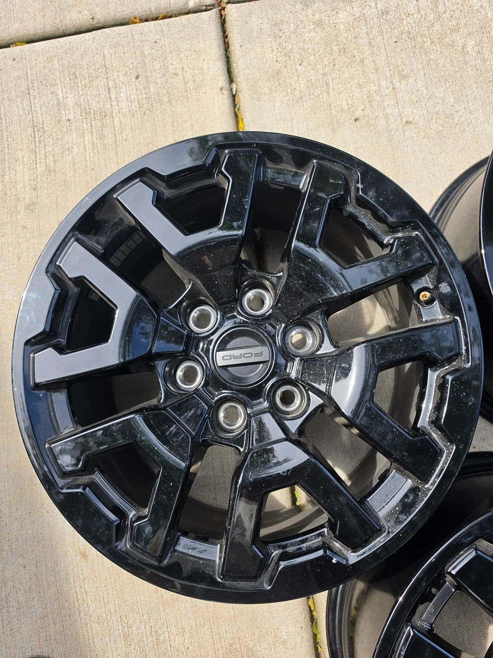 Ford Bronco Take-Off Bronco Raptor Wheels 20260711_152635(0)
