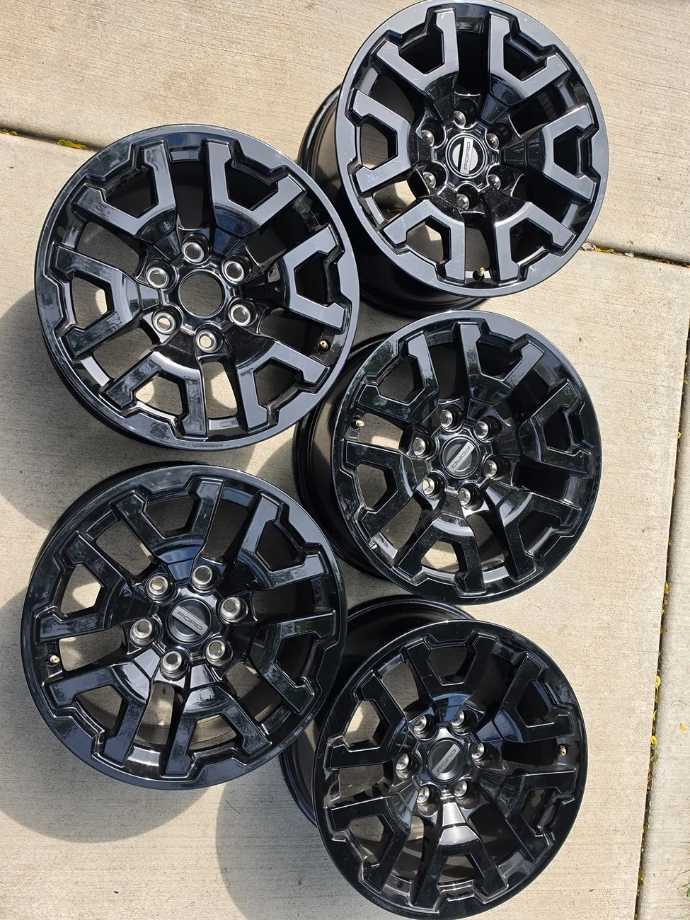 Ford Bronco Take-Off Bronco Raptor Wheels 20260711_152648