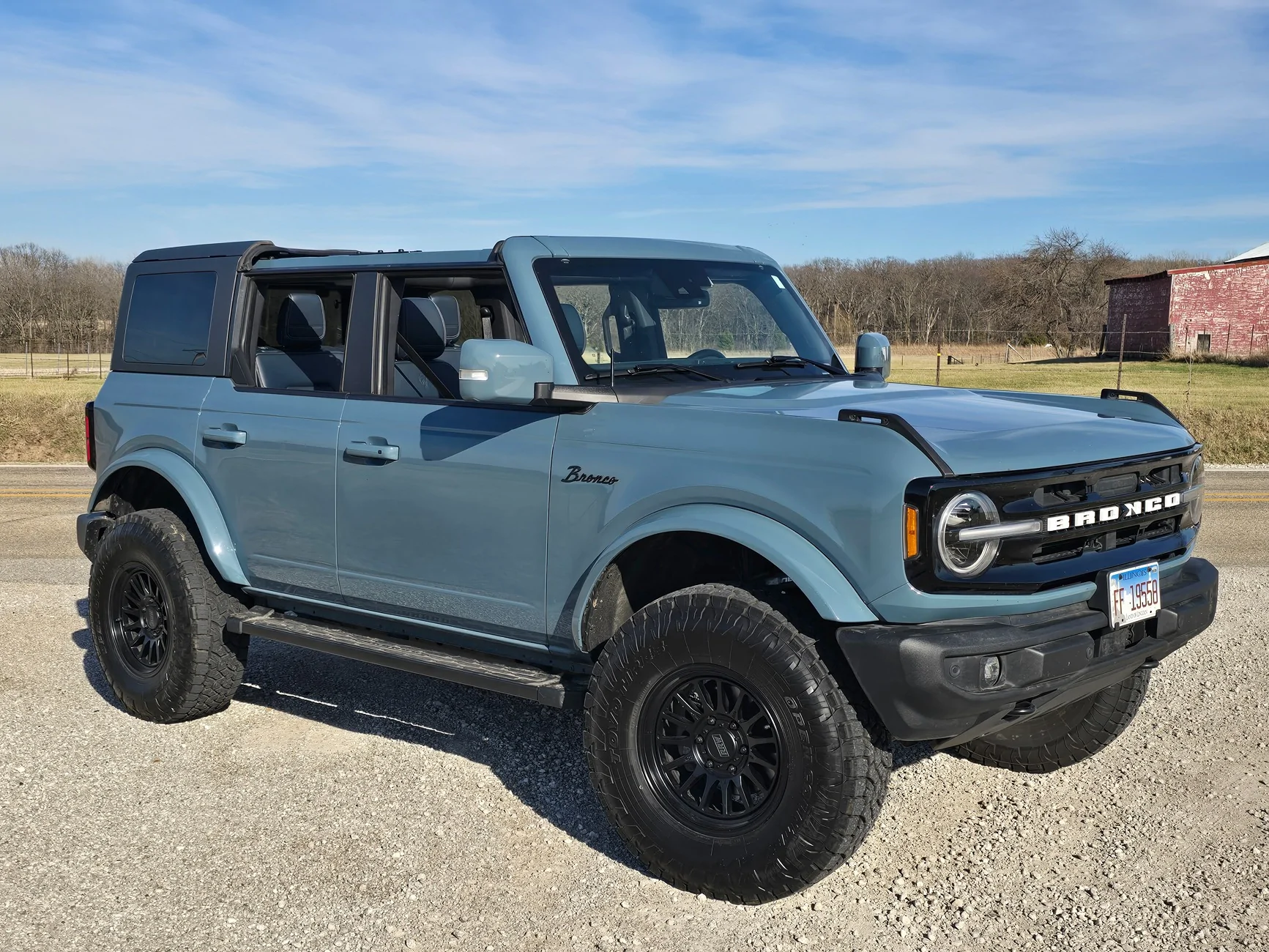 Ford Bronco Outer Banks switching from 18" to 17" rims and tires 20260321_164130