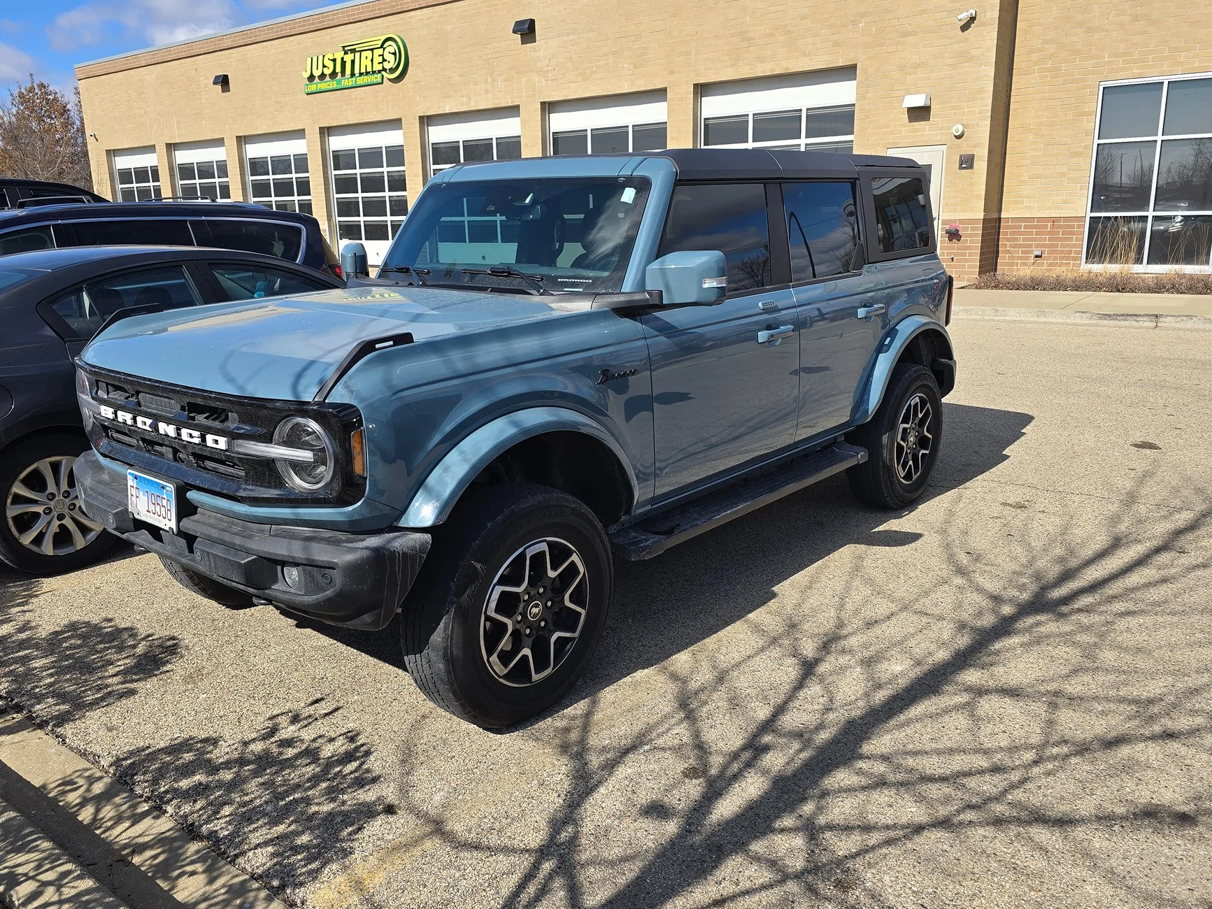 Ford Bronco Outer Banks switching from 18" to 17" rims and tires 20260301_121721