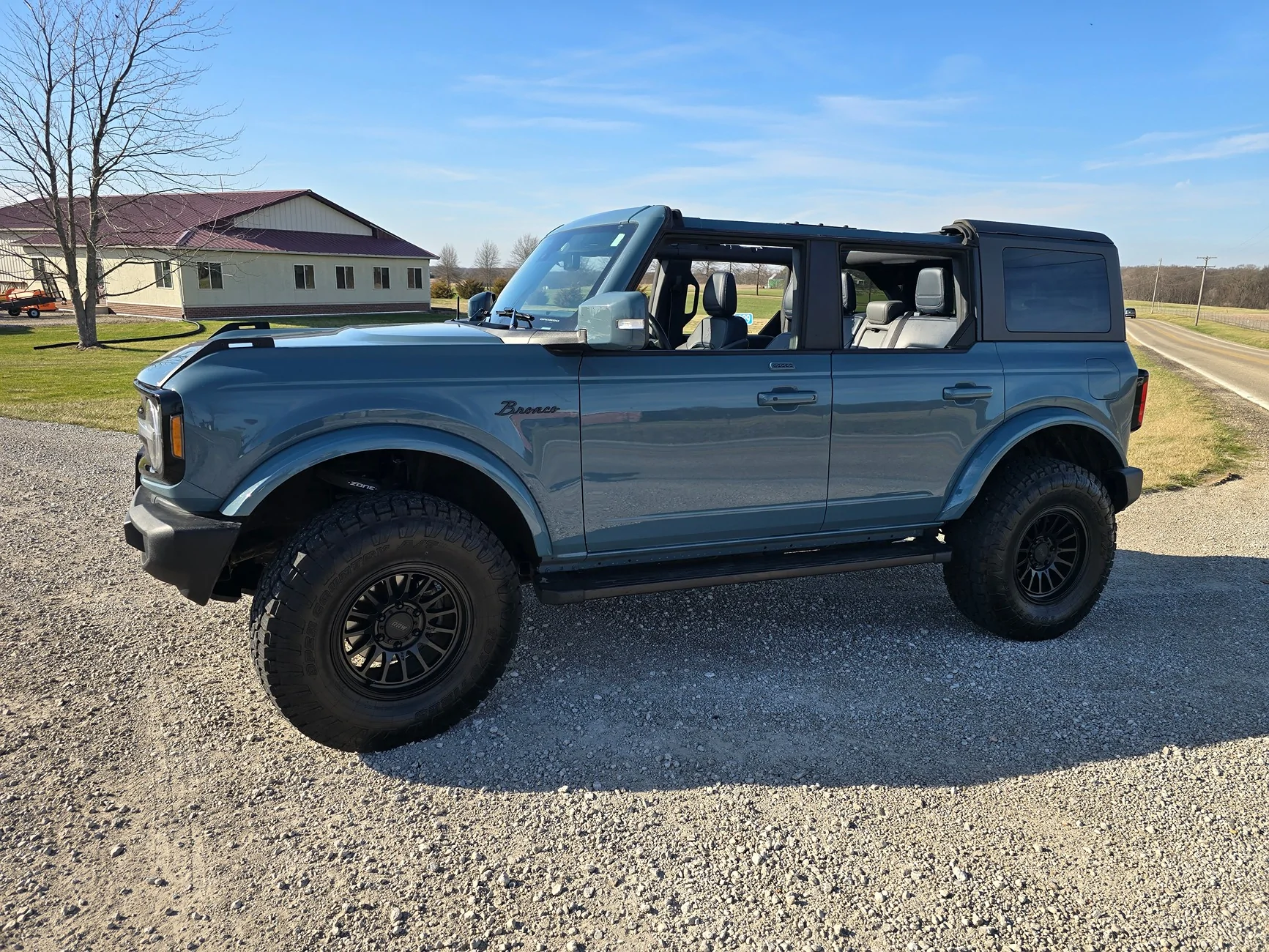 Ford Bronco Outer Banks switching from 18" to 17" rims and tires 20260321_164121