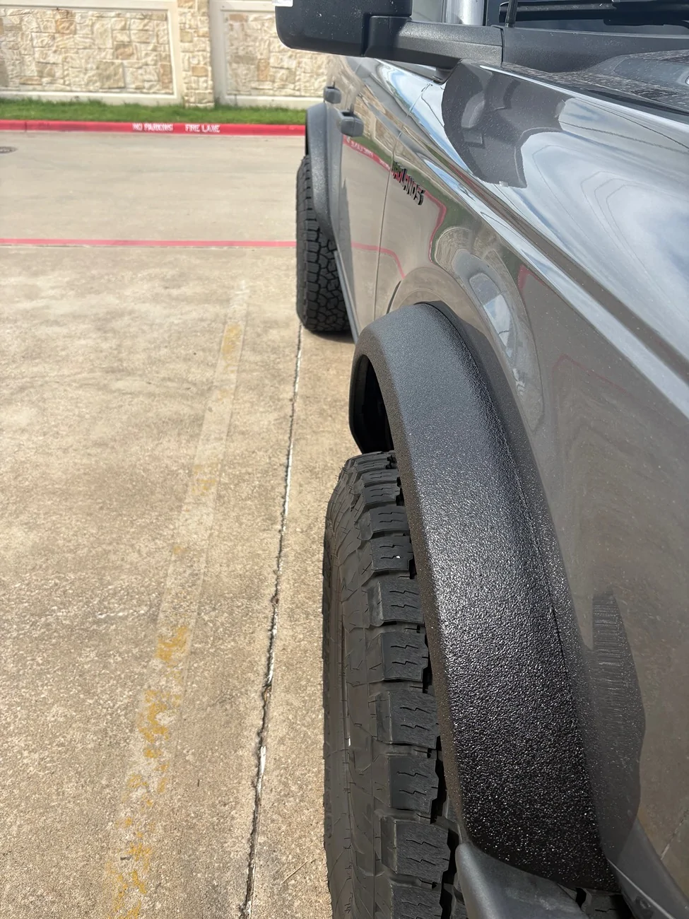 Ford Bronco Removing Mud Stains from Fender Flares using Mother’s Back-to-Black IMG_1485