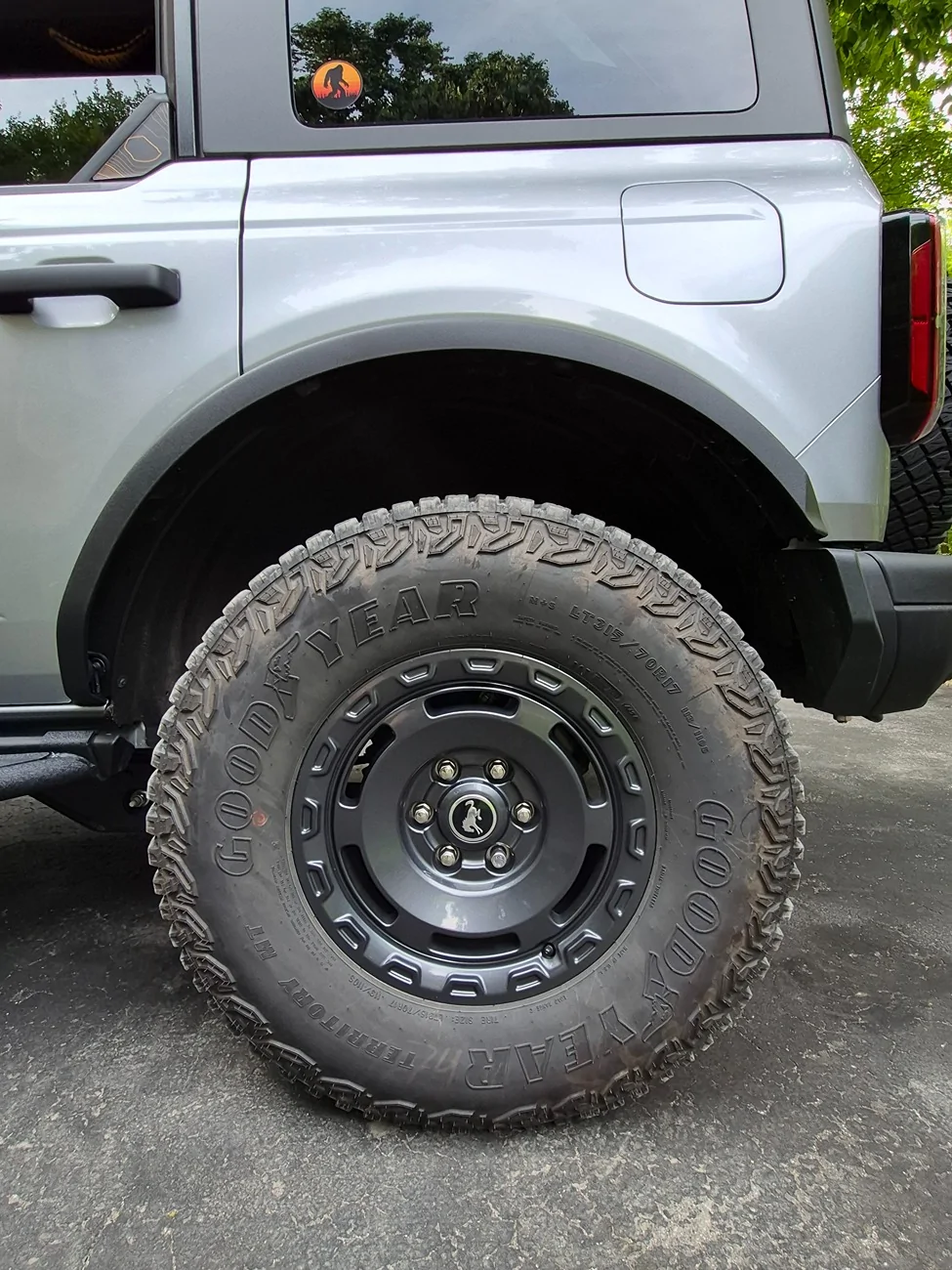 Ford Bronco Is the JKS max clearance kit always necessary for 37 tires? 20260722_180917
