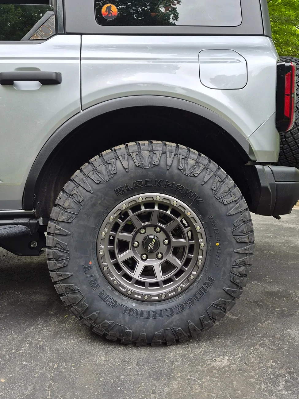 Ford Bronco Is the JKS max clearance kit always necessary for 37 tires? 20260722_183621