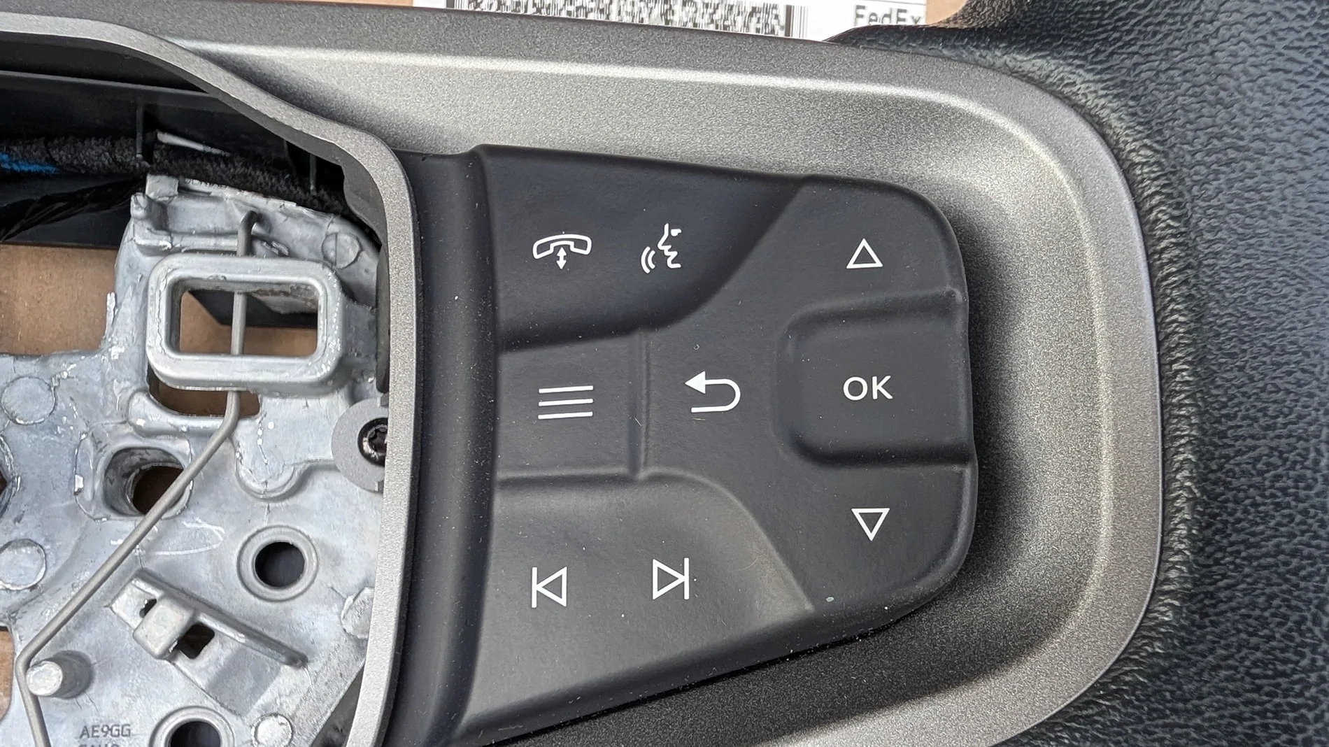 Ford Bronco Bronco Lux Package Steering Wheel (w/Adaptive Cruise and Heating) PXL_20260724_145840071