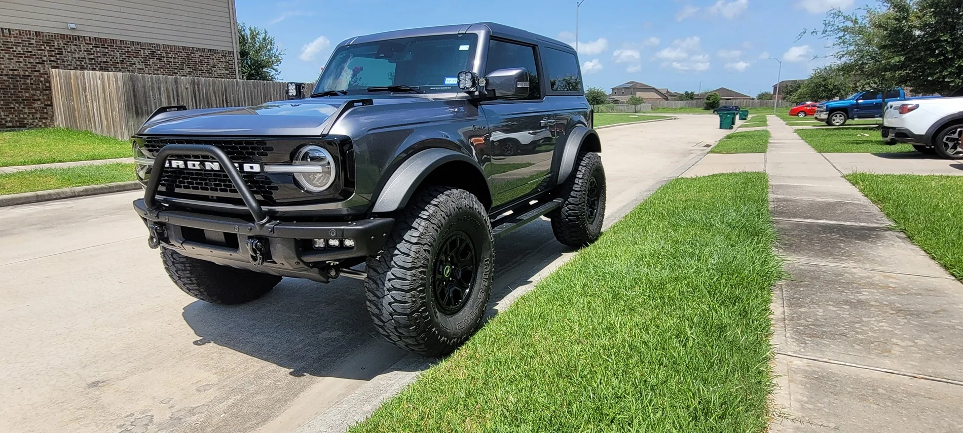 Ford Bronco Body-colored tailgate reinforcement: Anyone? 20260626_143520