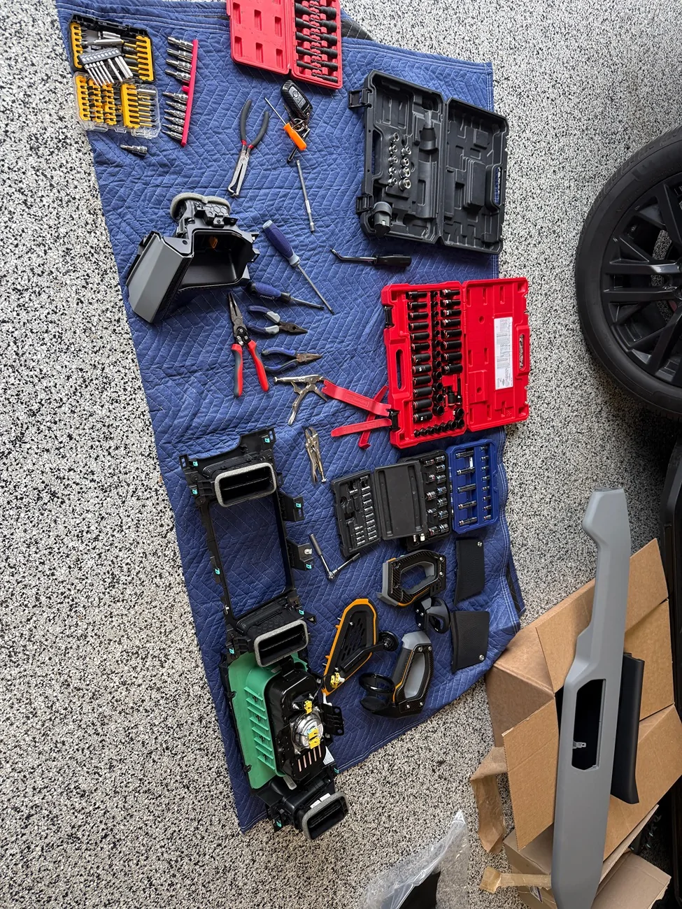 Ford Bronco Installed infotainment 12” cluster on 2023 badlands sas IMG_3453