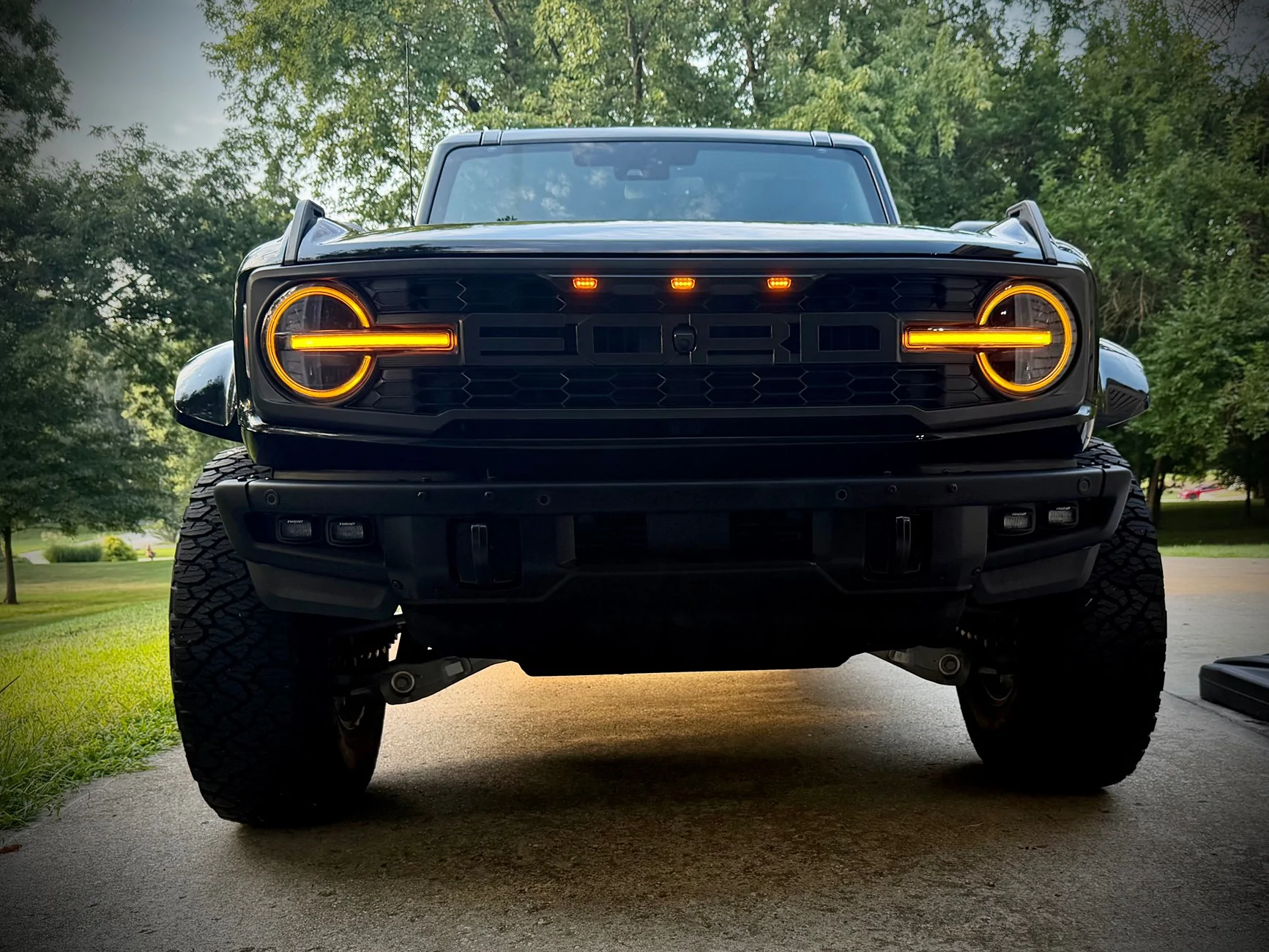 Ford Bronco SHADOW BLACK Bronco Club IMG_1028