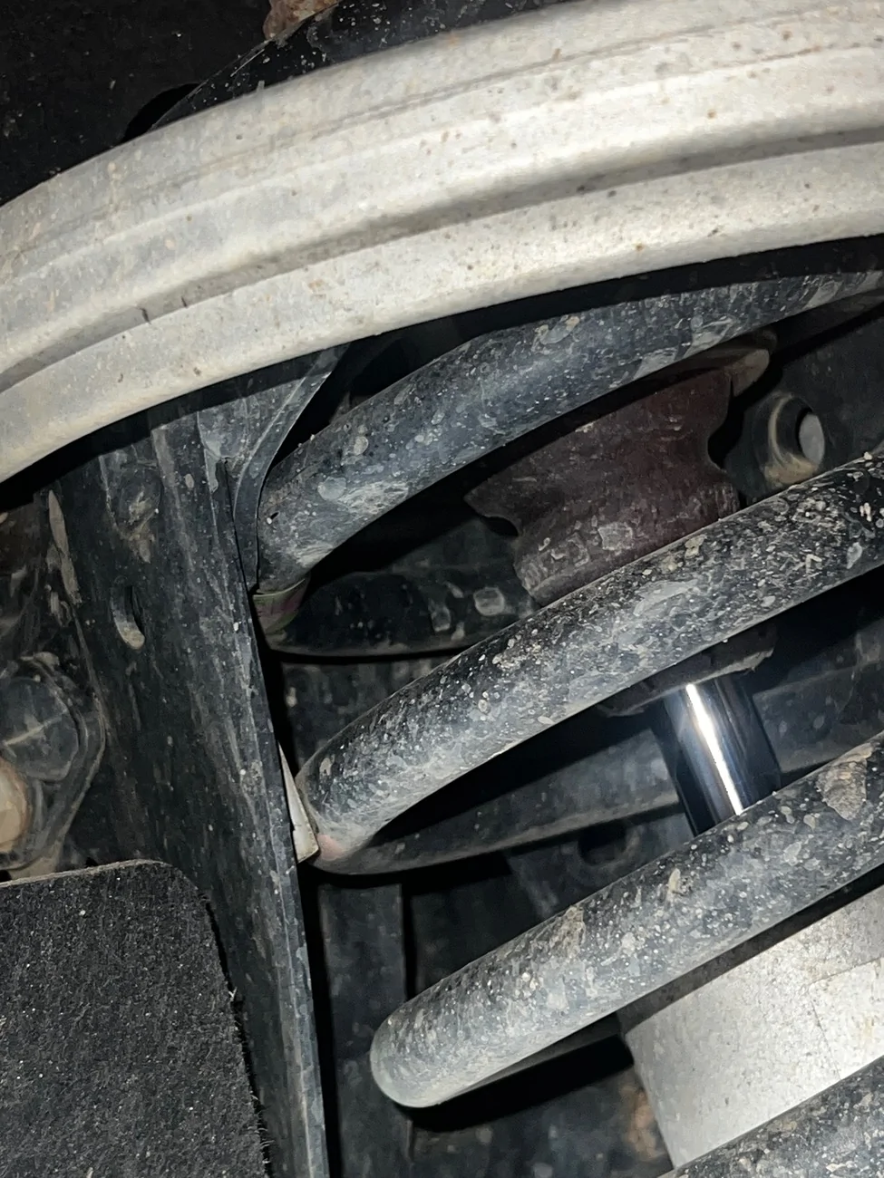 Ford Bronco Help - FP coils contacting front shock buckets IMG_2792