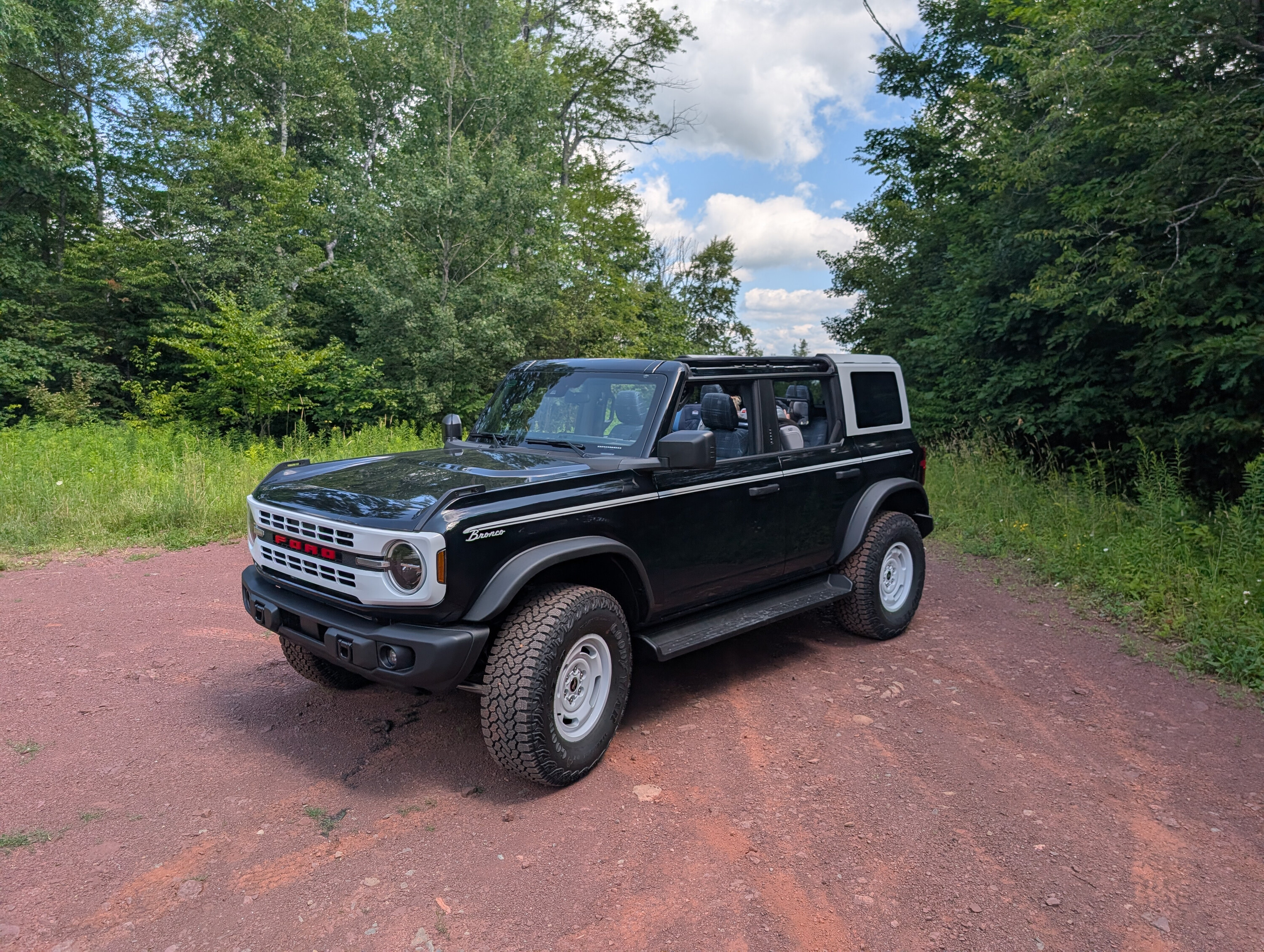 Ford Bronco New Heritage 2.3 MT Owner of1weJD
