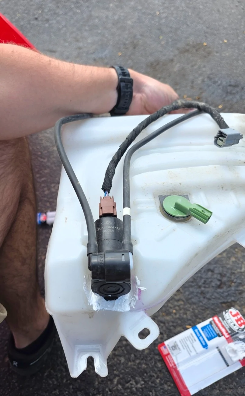 Ford Bronco Windshield washer reservoir leaking - how to replace? screenwriter_temp_1785435026227
