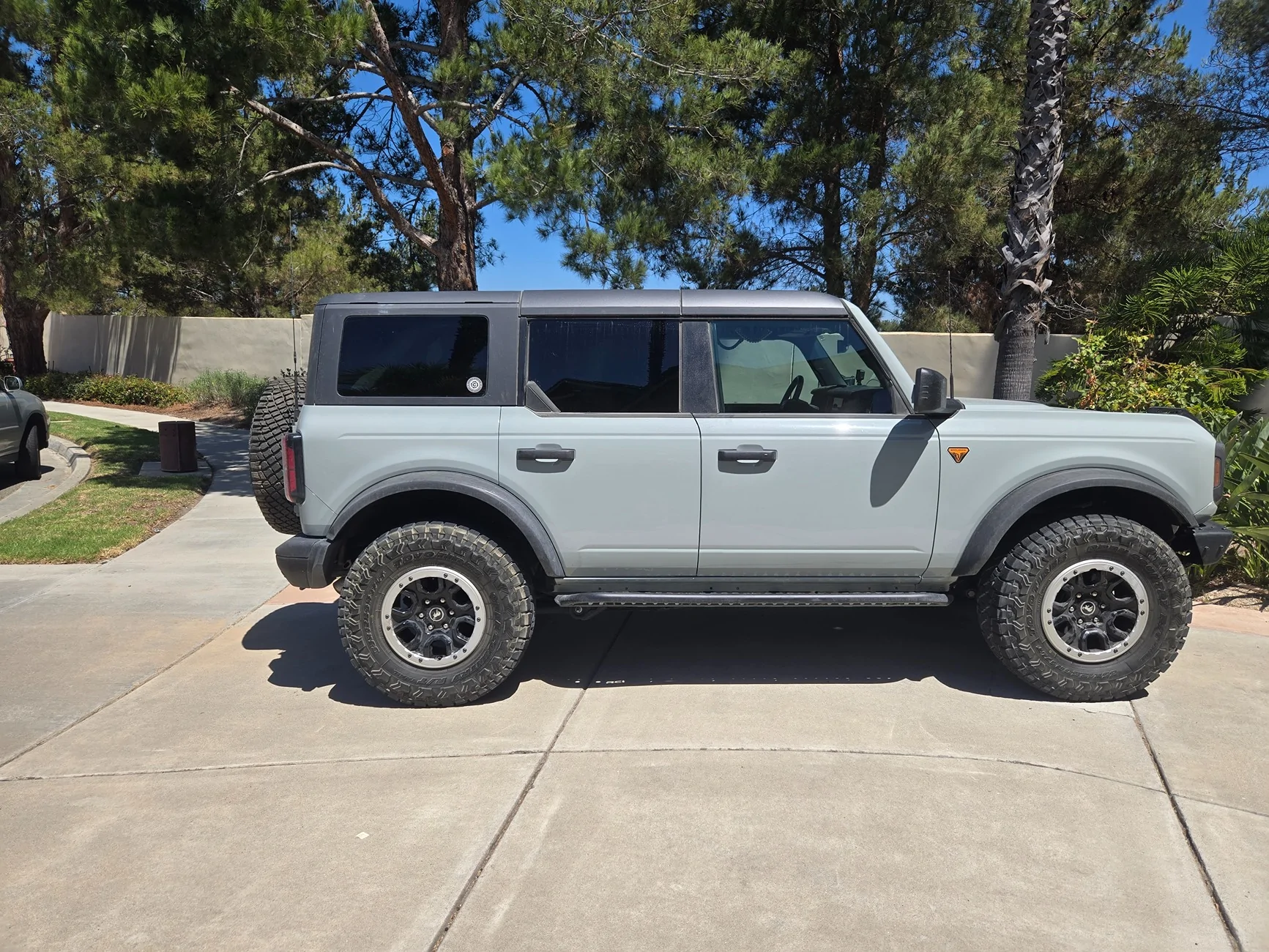 Ford Bronco Remove beauty rings to mount new tires? 20260730_112648