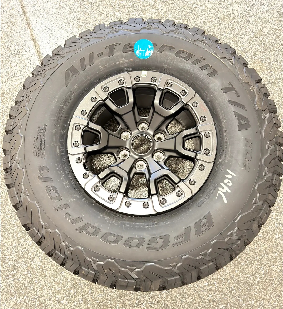 Ford Bronco FOR SALE: New OEM 2025 Bronco Raptor 17" Forged Wheel + 37" BFG KO2 — $1,095 OBO Screenshot 2026-08-01 at 15.35.38
