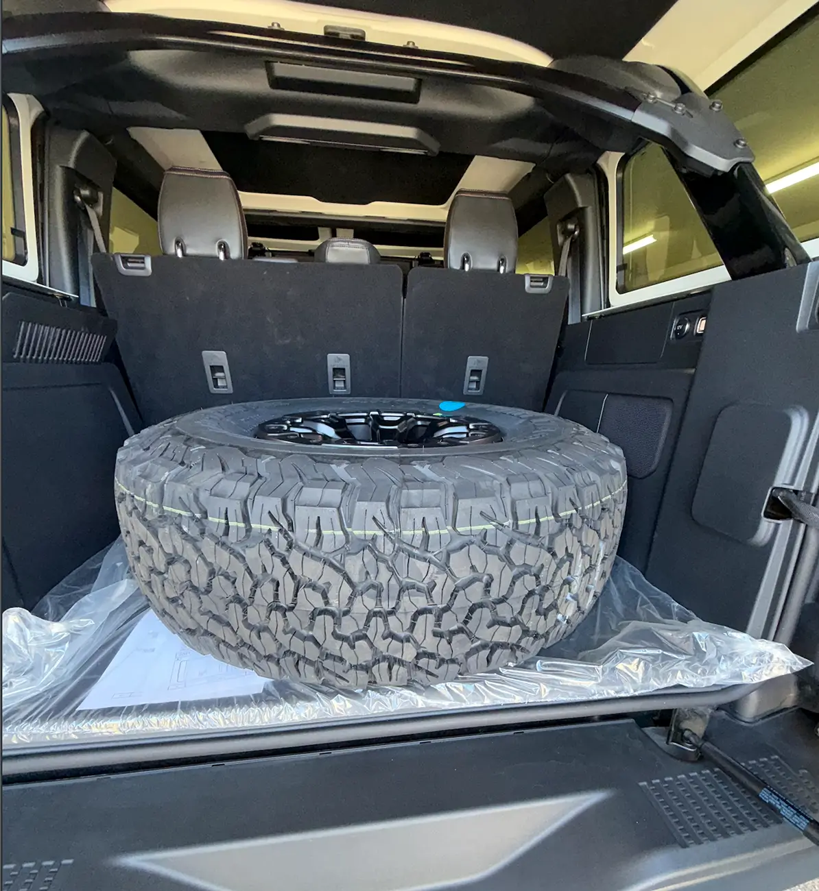 Ford Bronco FOR SALE: New OEM 2025 Bronco Raptor 17" Forged Wheel + 37" BFG KO2 — $1,095 OBO Screenshot 2026-08-01 at 15.37.15