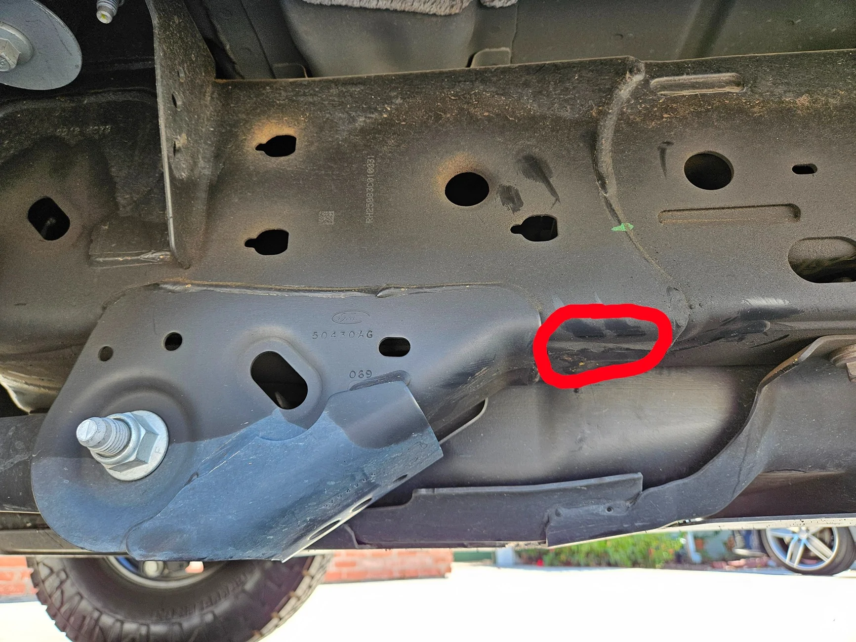 Ford Bronco Where is jack location for rear ford bronco? lift
