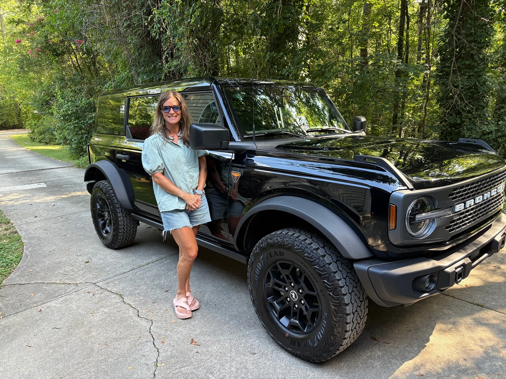 Ford Bronco How far did you travel to pick up your Bronco ? IMG_1325