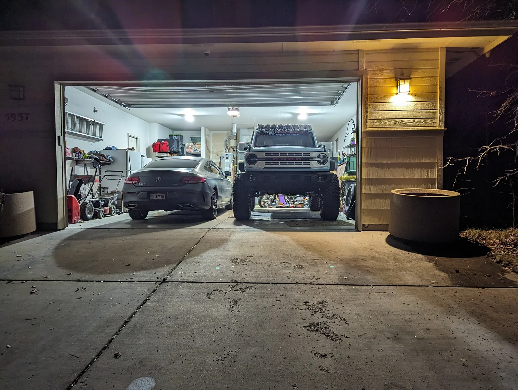 Ford Bronco Pics of your 2dr next to other cool 2drs garage clearanc