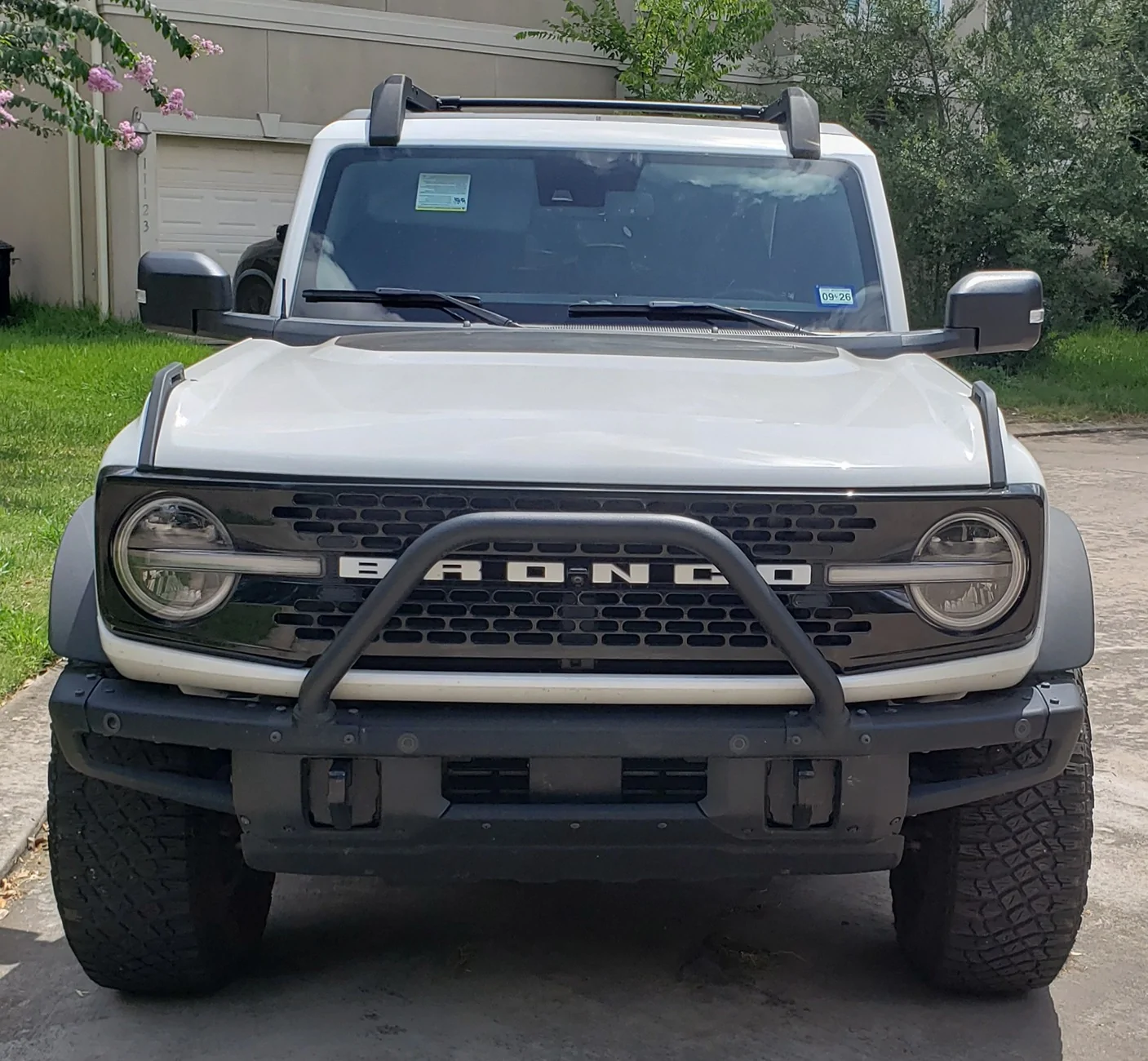 Ford Bronco Need help from the Bronco collective to see what my Bronco is worth!? bronco_front