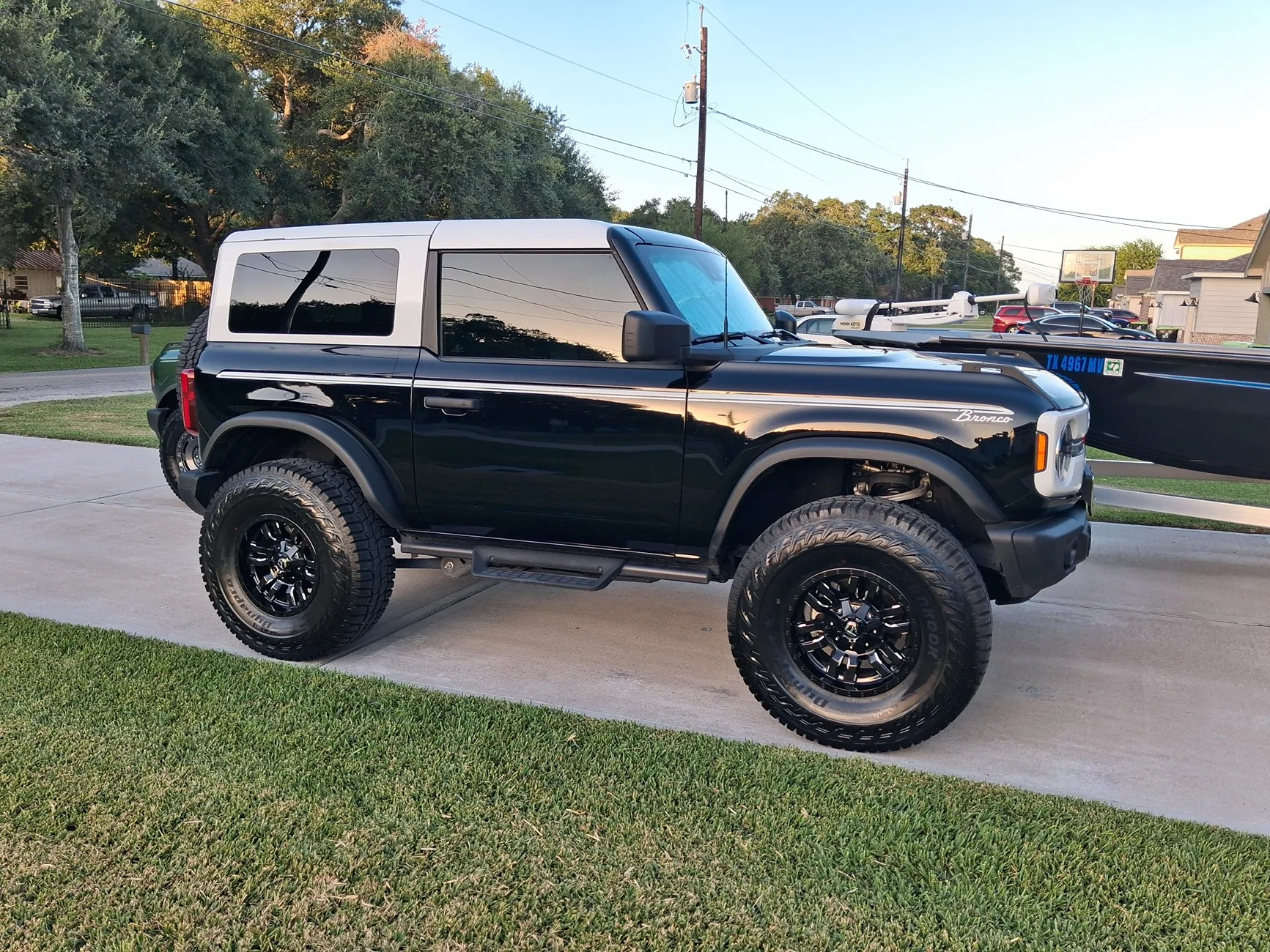 Ford Bronco Heritage 2-door builder no longer available 822