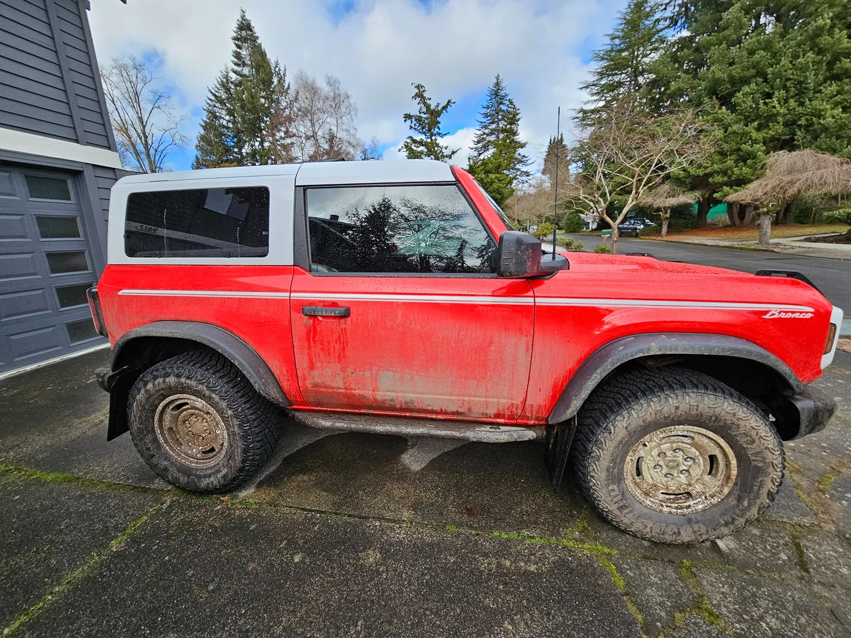 Ford Bronco Heritage 2-door builder no longer available 20250202_140822