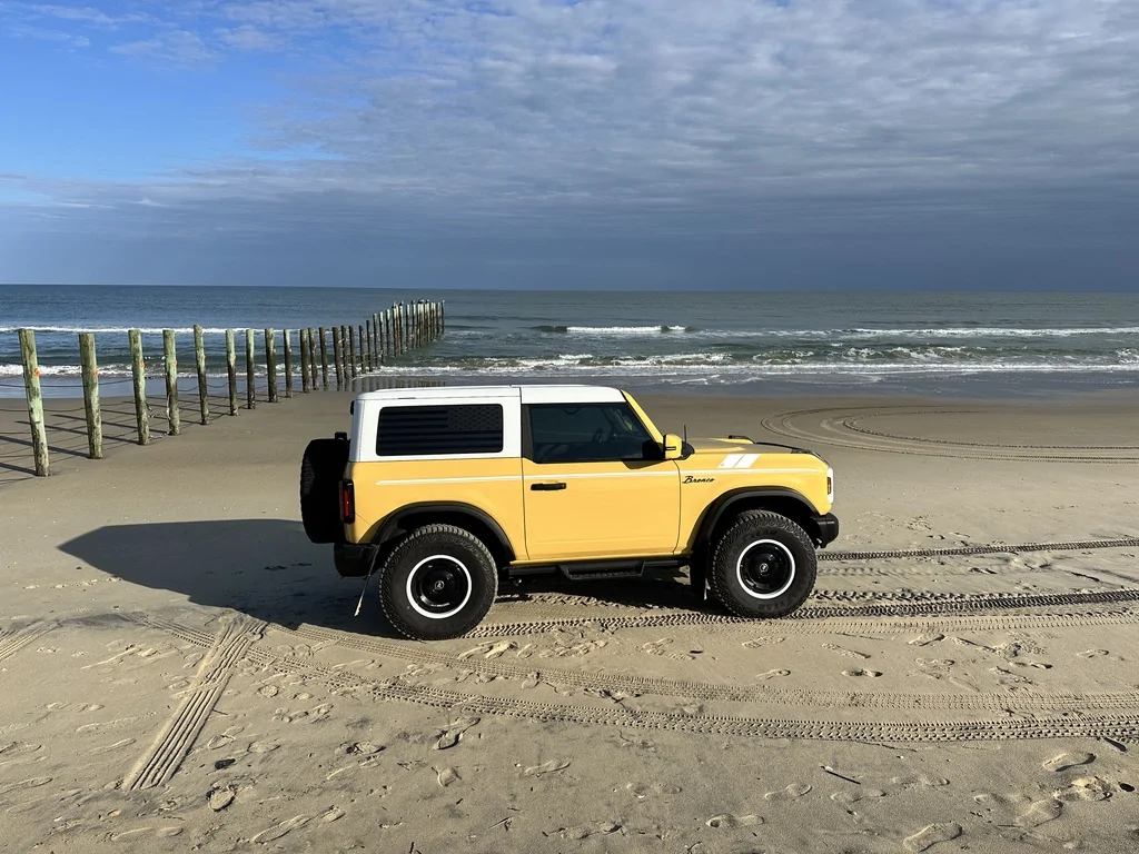 Ford Bronco Heritage 2-door builder no longer available F42BE7C8-A77A-4D9A-AAA0-E0AACB45330C_1_105_c