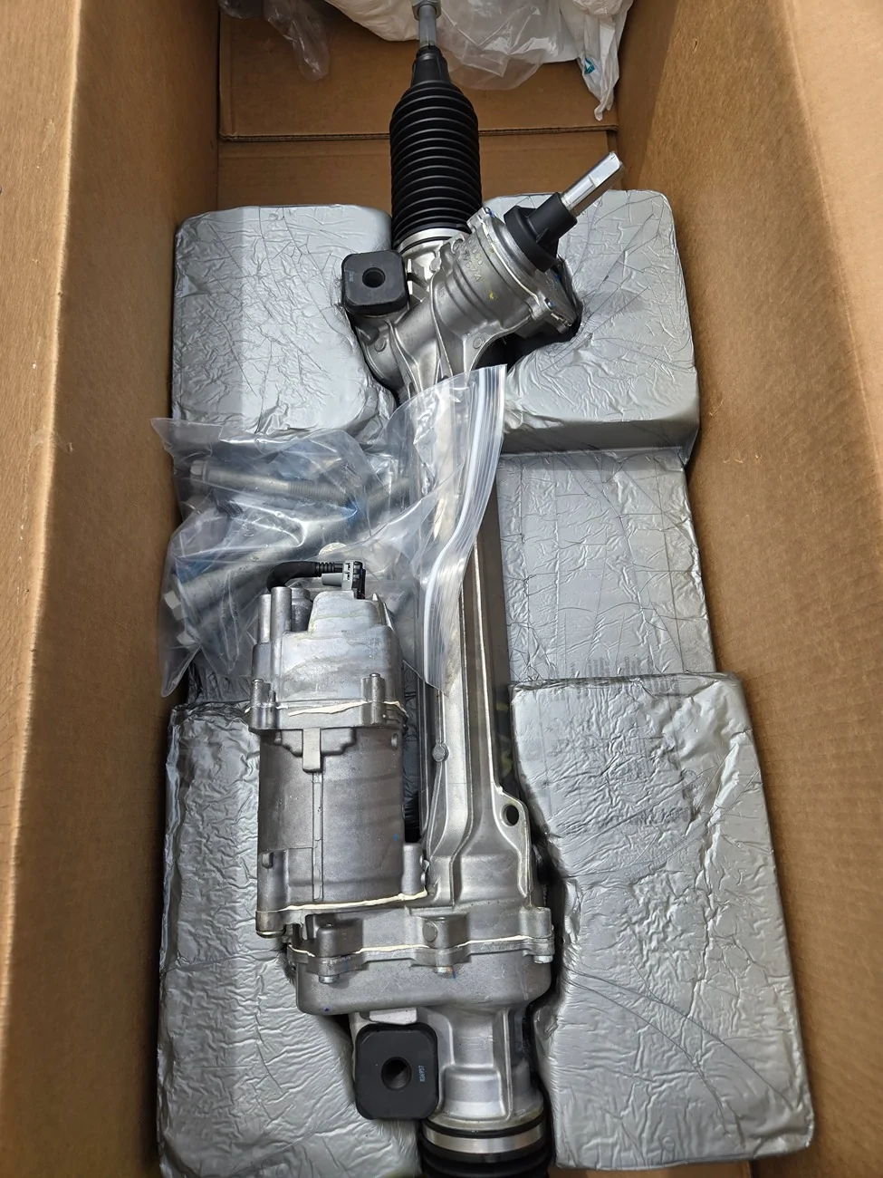 Ford Bronco WTB: Used steering rack, for spare 269