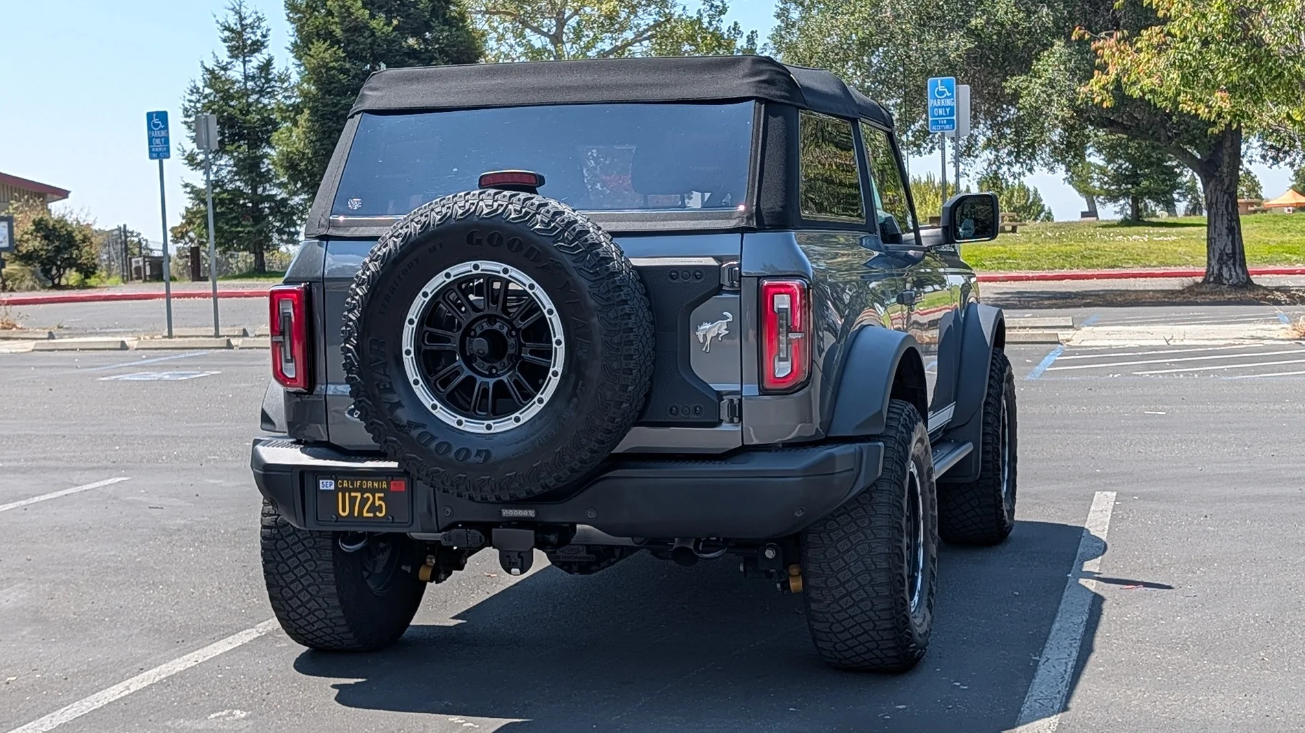 Ford Bronco 2022 Ford Bronco 2-Door Outer Banks w/Lux and Sasquatch PXL_20260808_193145733
