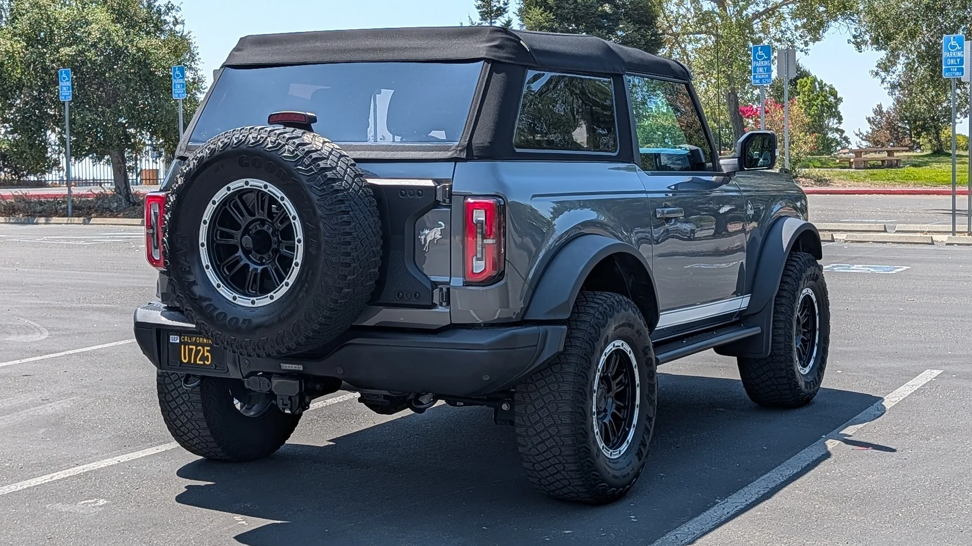 Ford Bronco 2022 Ford Bronco 2-Door Outer Banks w/Lux and Sasquatch PXL_20260808_193138762