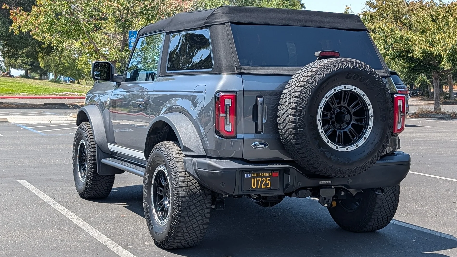 Ford Bronco 2022 Ford Bronco 2-Door Outer Banks w/Lux and Sasquatch PXL_20260808_193212207