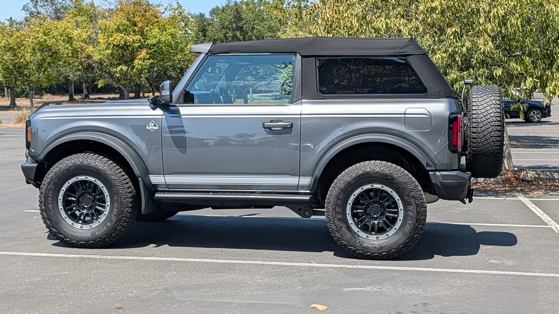 Ford Bronco 2022 Ford Bronco 2-Door Outer Banks w/Lux and Sasquatch PXL_20260808_193236278