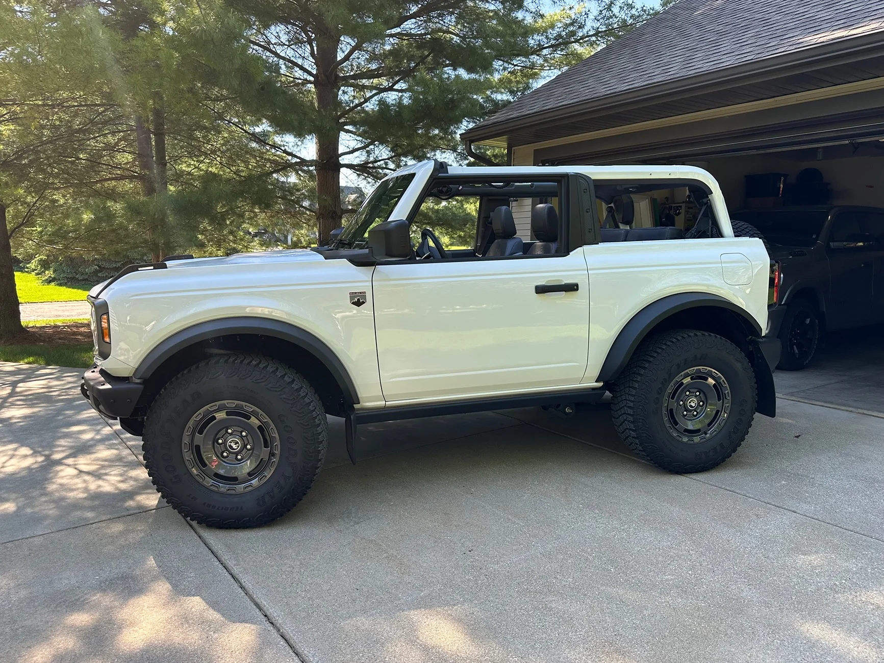 Ford Bronco Show us your installed wheel / tire upgrades here! (Pics) IMG_1108