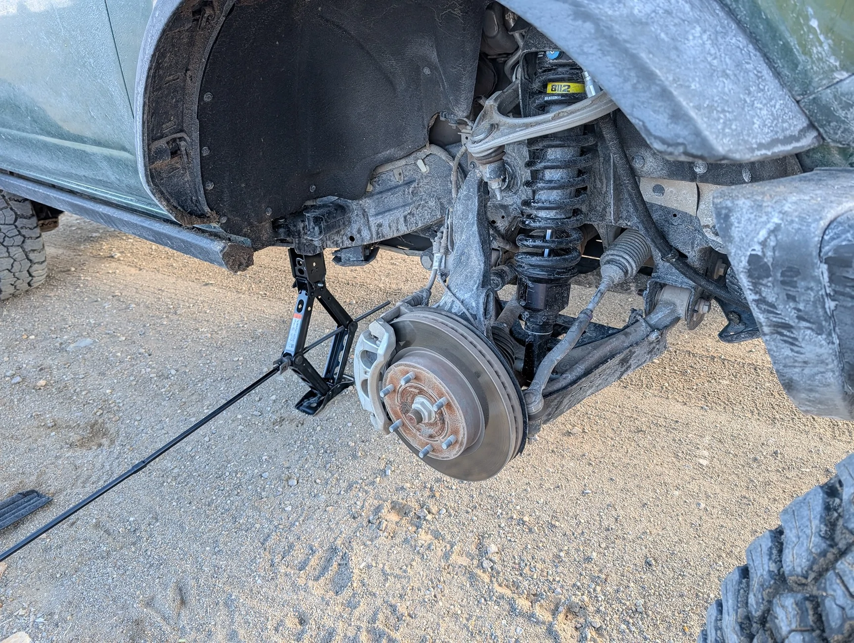 Ford Bronco Will the Factory Jack handle the Sasquatch Package?  What Jack options do people have? PXL_20260124_223626594