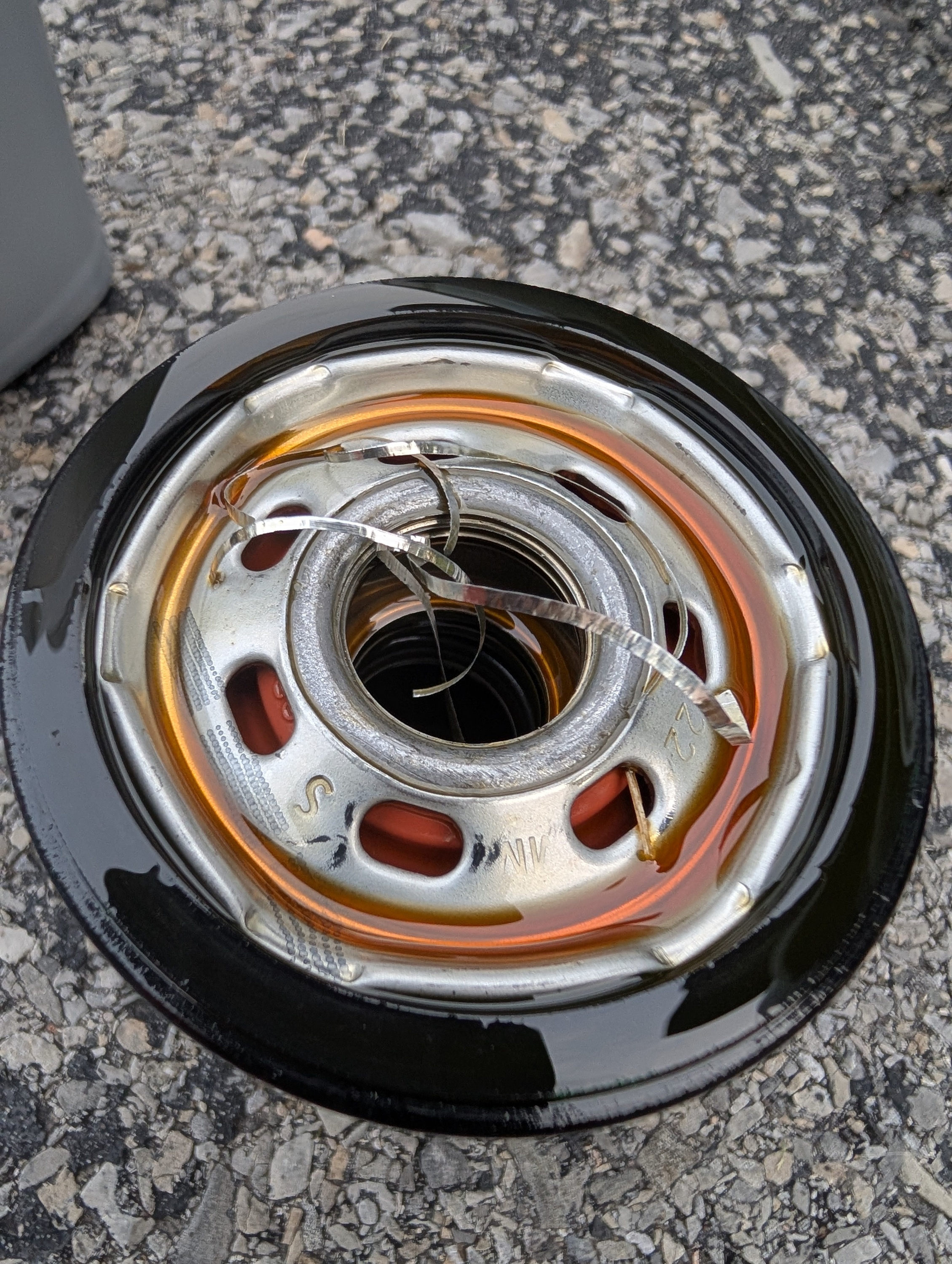 Ford Bronco I received a new owners welcome gift in my oil filter. kGljY1t