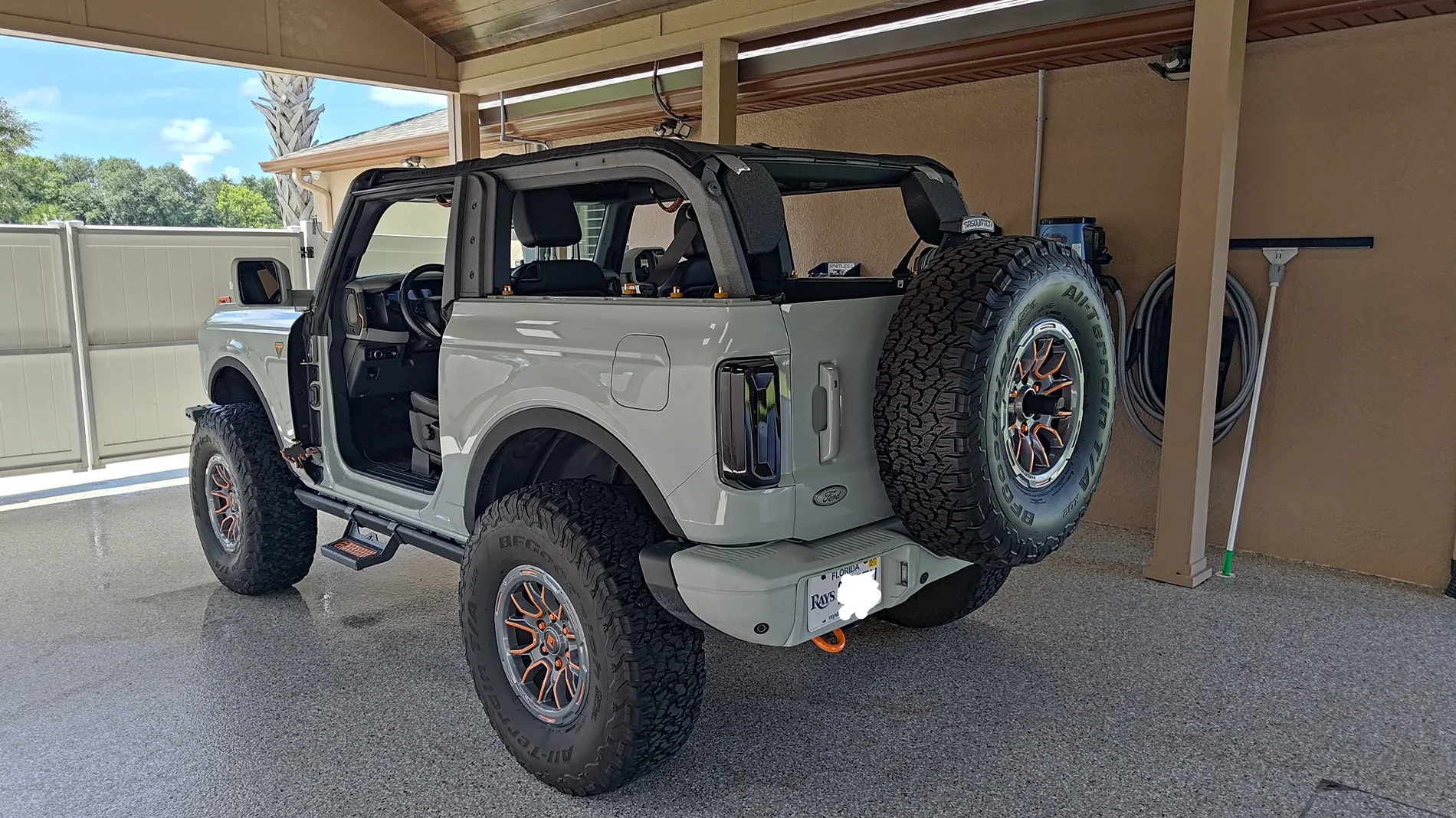 Ford Bronco LineX-Paint MIC Top QUESTIONS P_20260806_114534_1