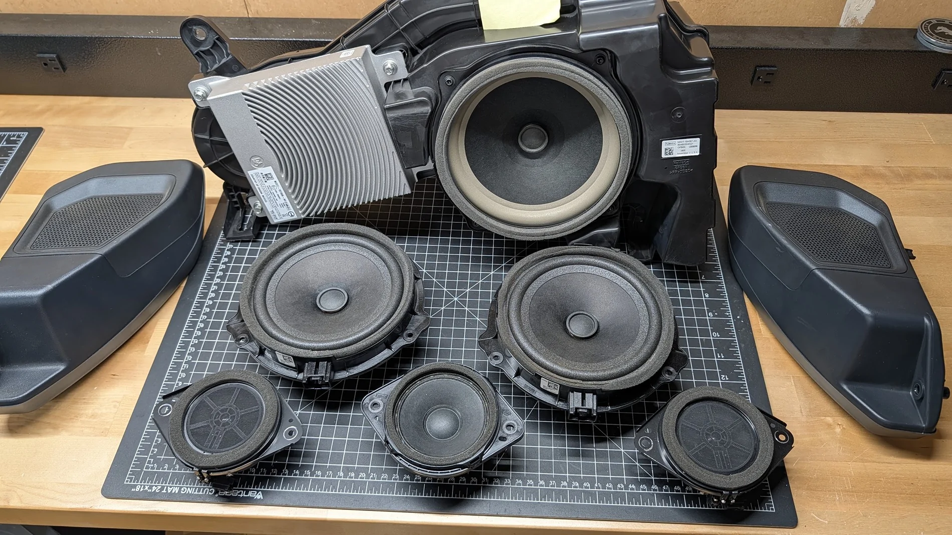 Ford Bronco B&O (7 Speakers, 2 Speaker Pods, Sub+Amp) PXL_20260812_215024368