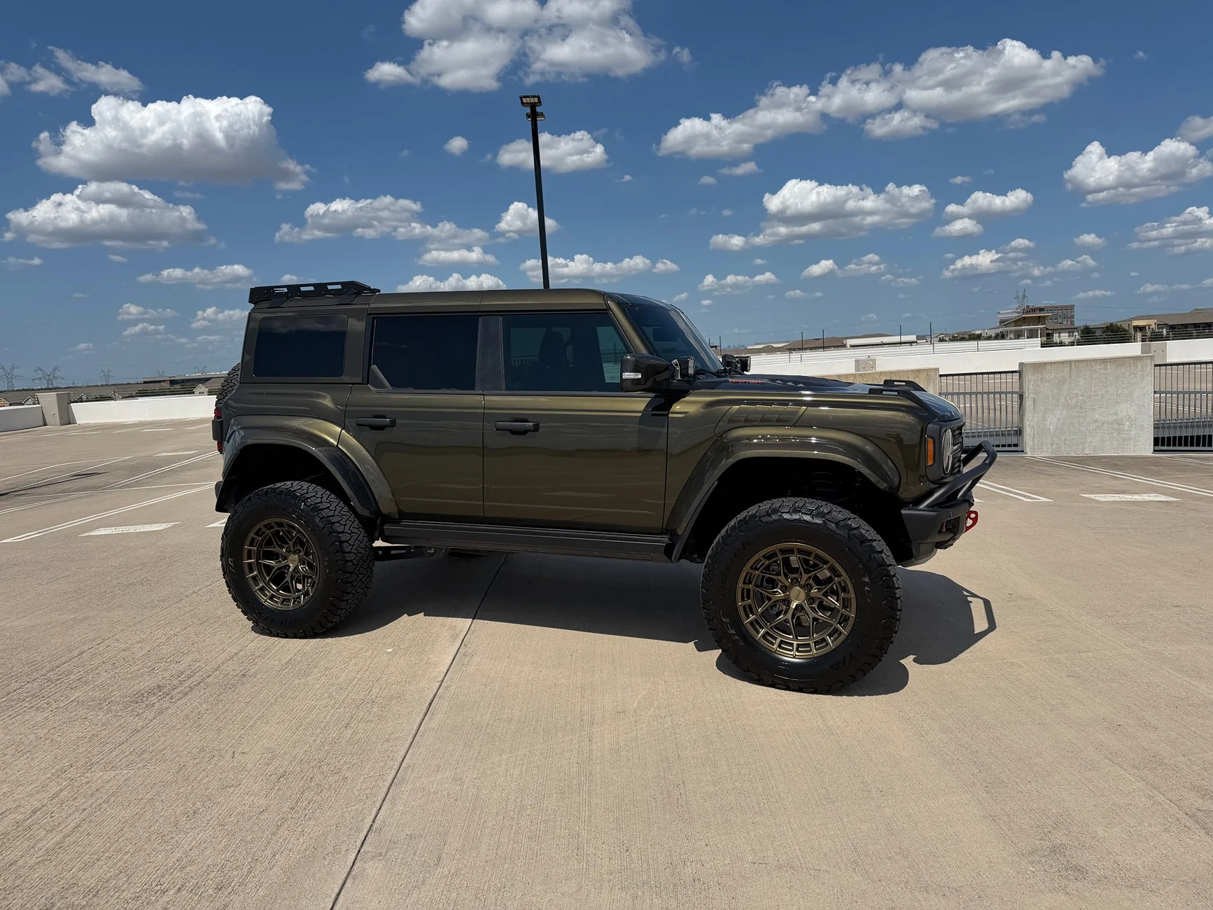 Ford Bronco New Wheels finally installed - Vossen HFX-1 20x10 w/ 37 KO3s IMG_0617