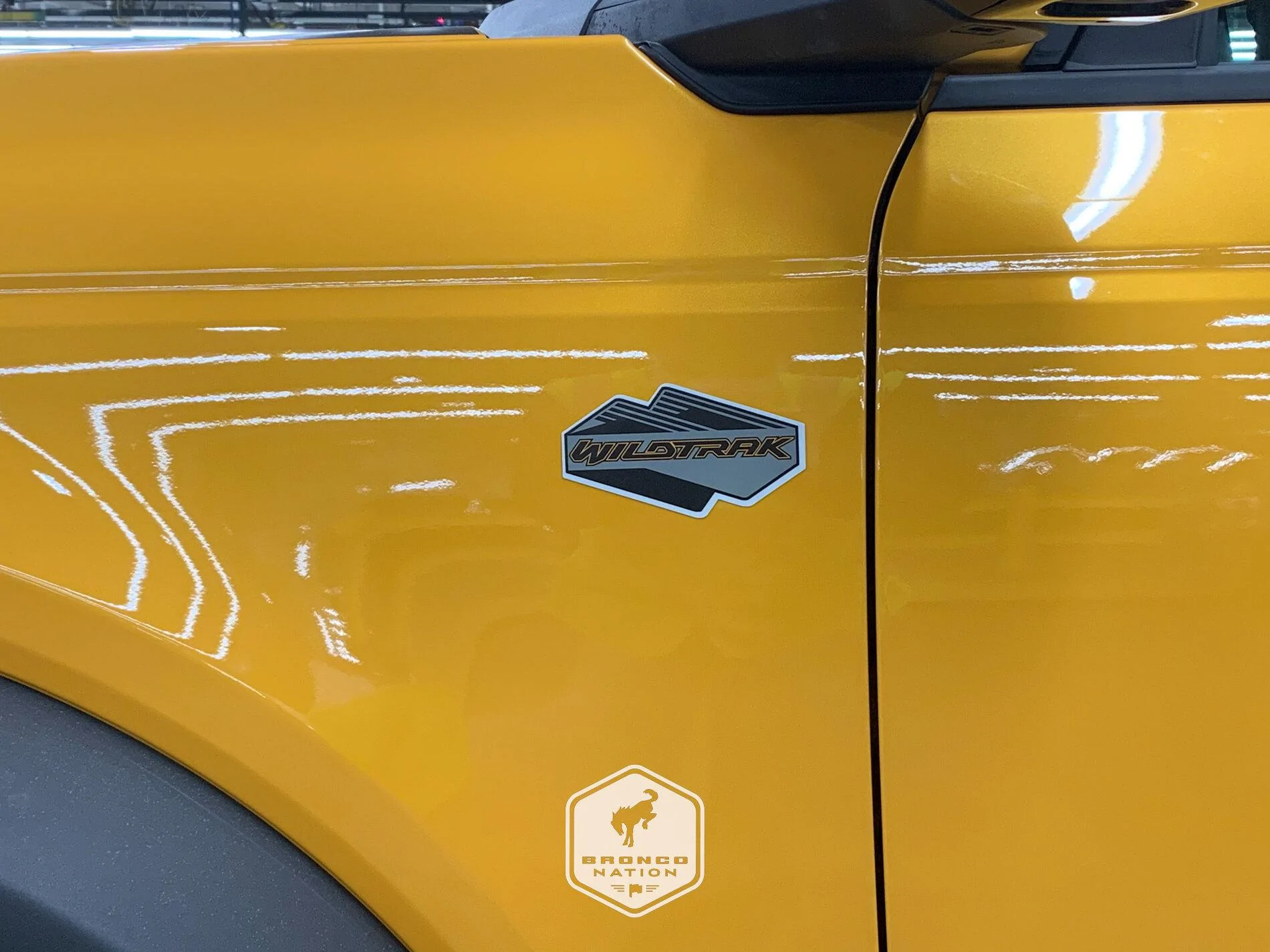 Ford Bronco 2 door fastback top DOES fold back! Lightning Blue First Edition Bronco With Graphics Cyber Orange Bronco Wildtrak with graphics decals 7